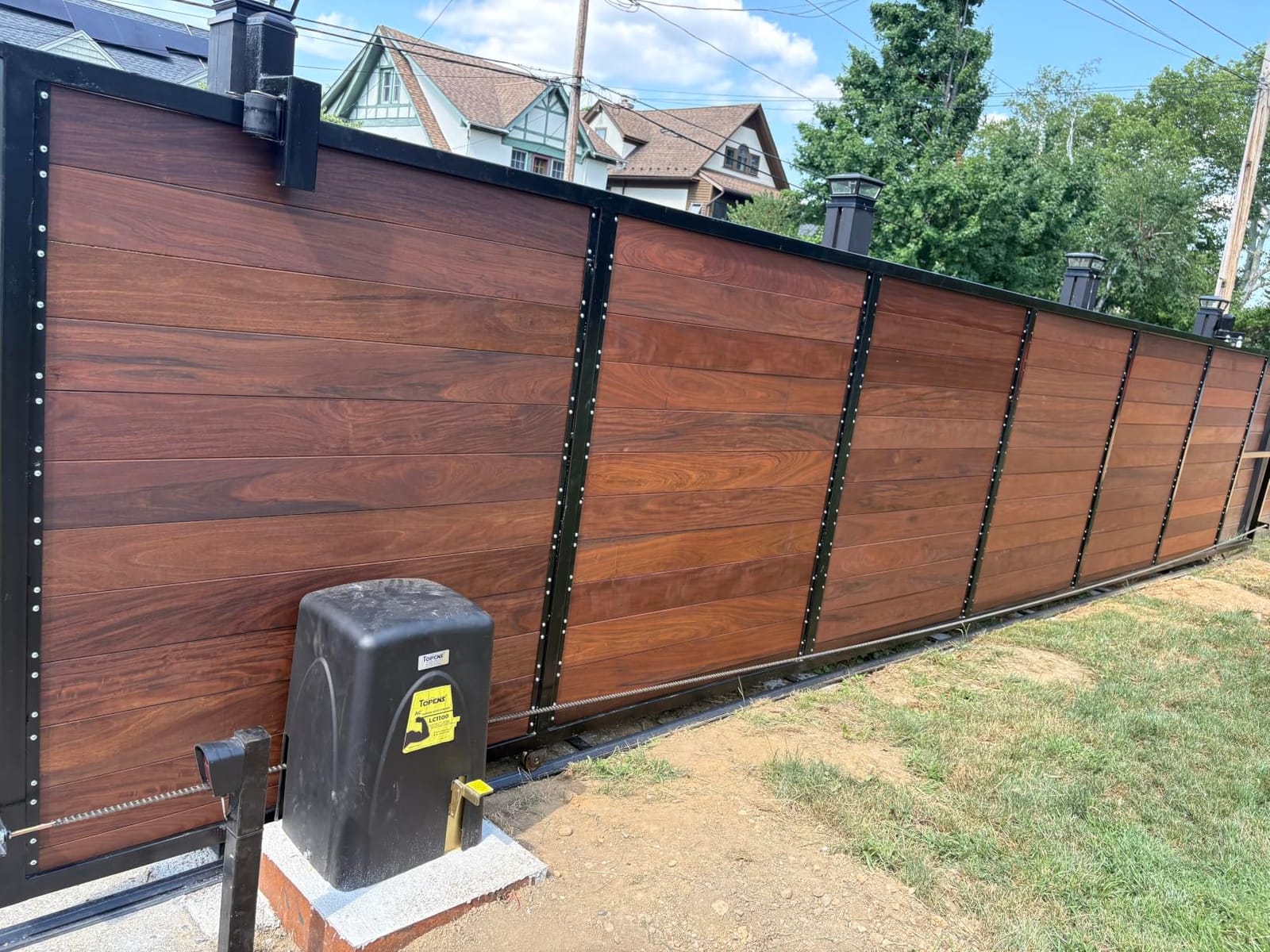 TOPENS LC1100 Automatic Commercial Sliding Gate Opener, Chain Drive Gate Operator for Heavy Driveway Sliding Gate Up to 2800 Pounds, AC Powered with 20ft Roller Chain, 2 Remote Control, Photocell customer photo 2