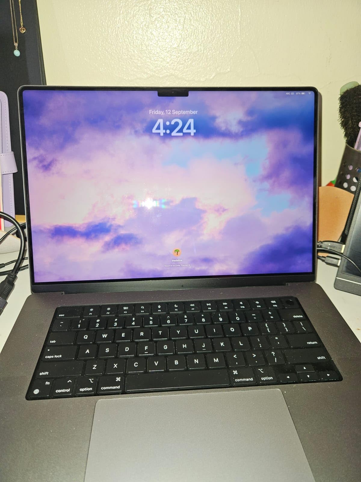 2023 Apple MacBook Pro with M2 Max Chip (16.2-inch, 32GB, 1TB SSD Storage) - Space Gray (Renewed) customer photo 1