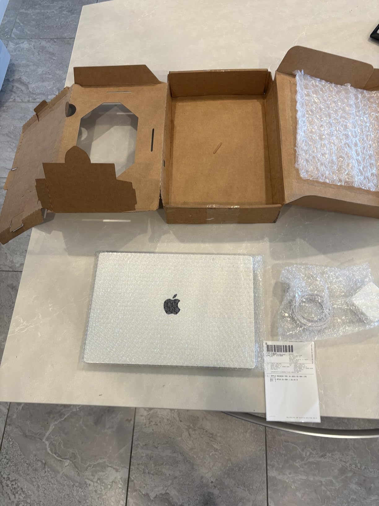 2023 Apple MacBook Pro with M2 Max Chip (16.2-inch, 32GB, 1TB SSD Storage) - Space Gray (Renewed) customer photo 2