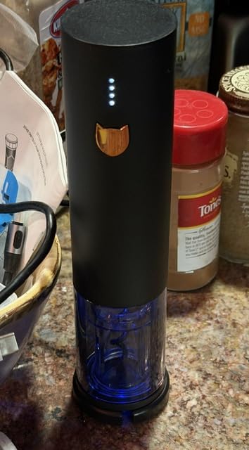 VINABON Electric Wine Opener - Updated 2026 One-Touch Automatic Wine Bottle Opener Corkscrew - Rechargeable (Up to 100 Bottles/Charge) with Foil Cutter Stand, LED Indicator customer photo 2