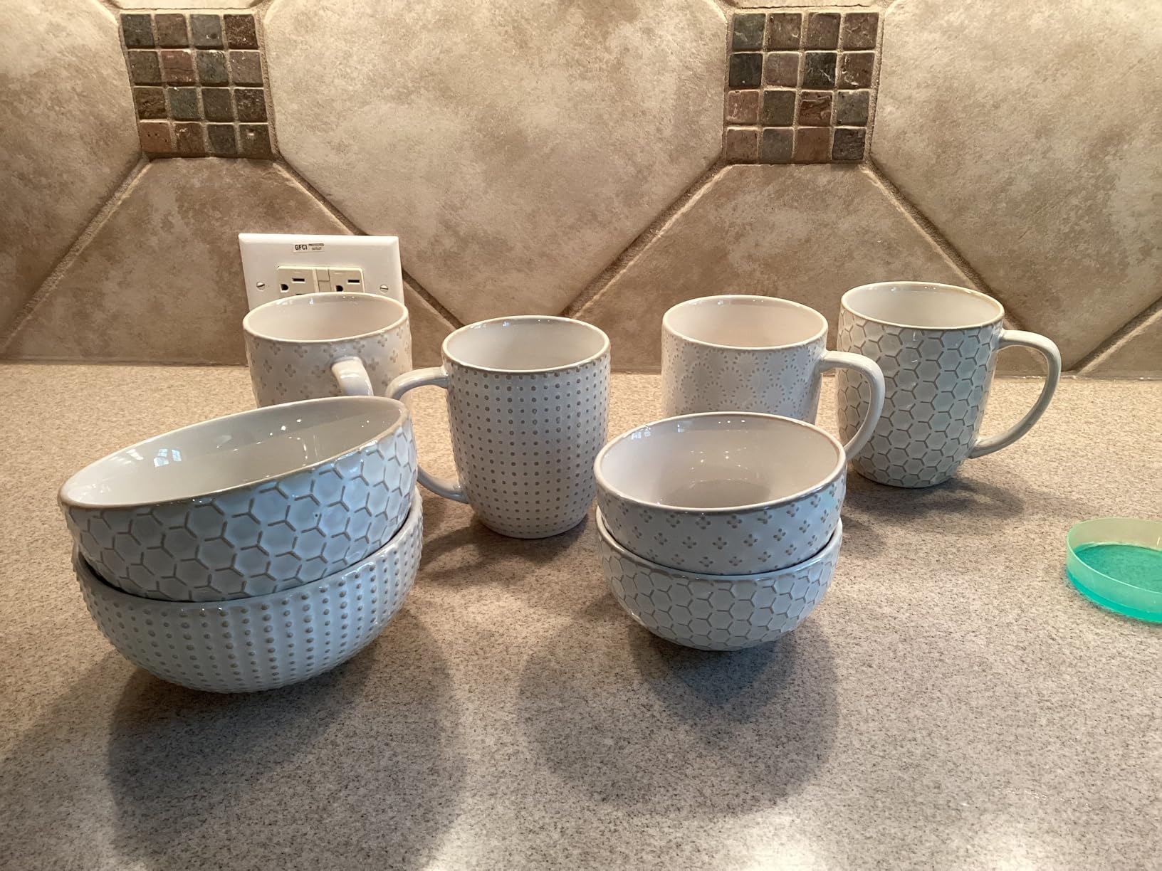 LE TAUCI Coffee Mugs 16 oz, Ceramic Mug Set, Embossment Cups for Latte, Hot Tea, Cappuccino, Mocha, Cocoa, Dishwasher Safe, Set of 4, Arctic White customer photo 1