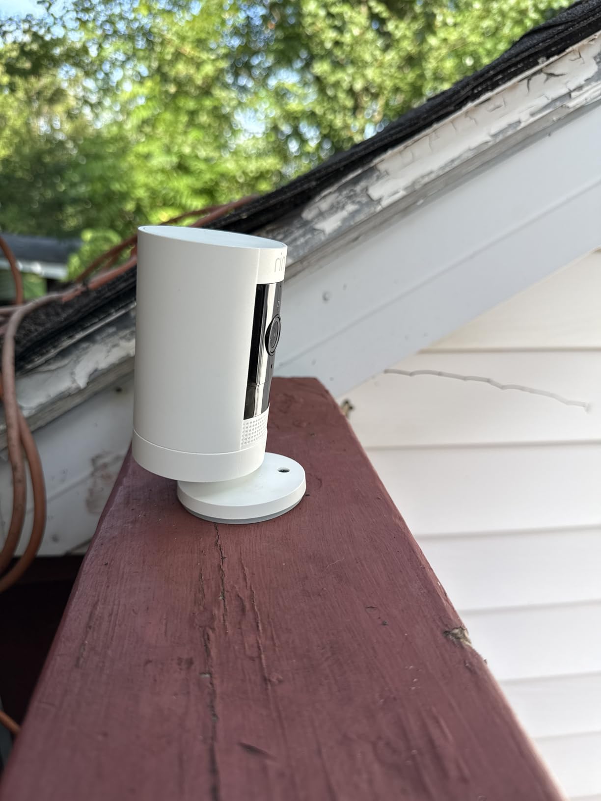 Ring Outdoor Cam (Stick Up Cam), Weather-resistant home or business HD security camera, Live View, Color Night Vision, Two-Way Talk, motion alerts, Works with Alexa, White customer photo 1