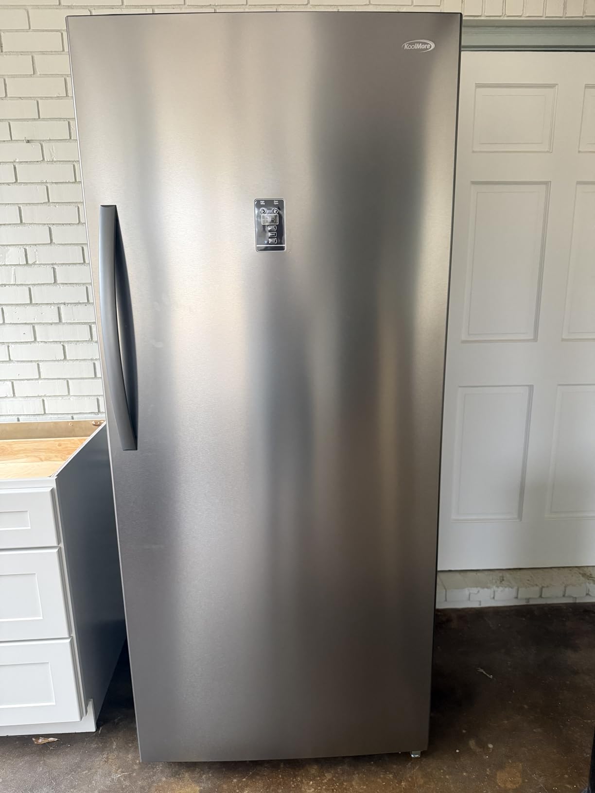 KoolMore 21 cu. ft. Upright Convertible Freezer/Refrigerator, 2-in-1 Appliance, Great Storage for Fresh or Frozen Food and Drinks, Clear Shelves and Drawers [Silver] (KM-RUF-21S) customer photo 1