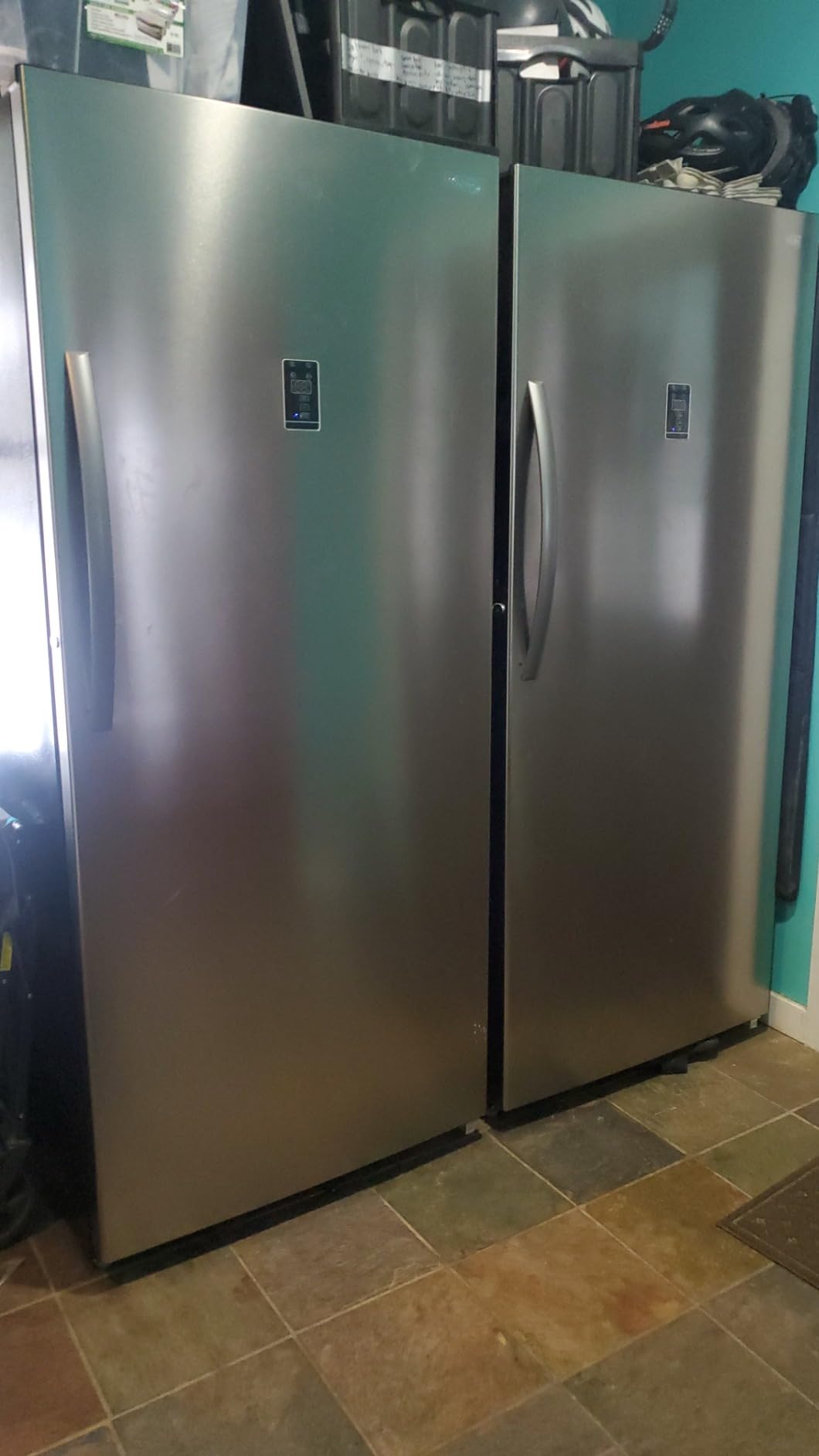 KoolMore 21 cu. ft. Upright Convertible Freezer/Refrigerator, 2-in-1 Appliance, Great Storage for Fresh or Frozen Food and Drinks, Clear Shelves and Drawers [Silver] (KM-RUF-21S) customer photo 2