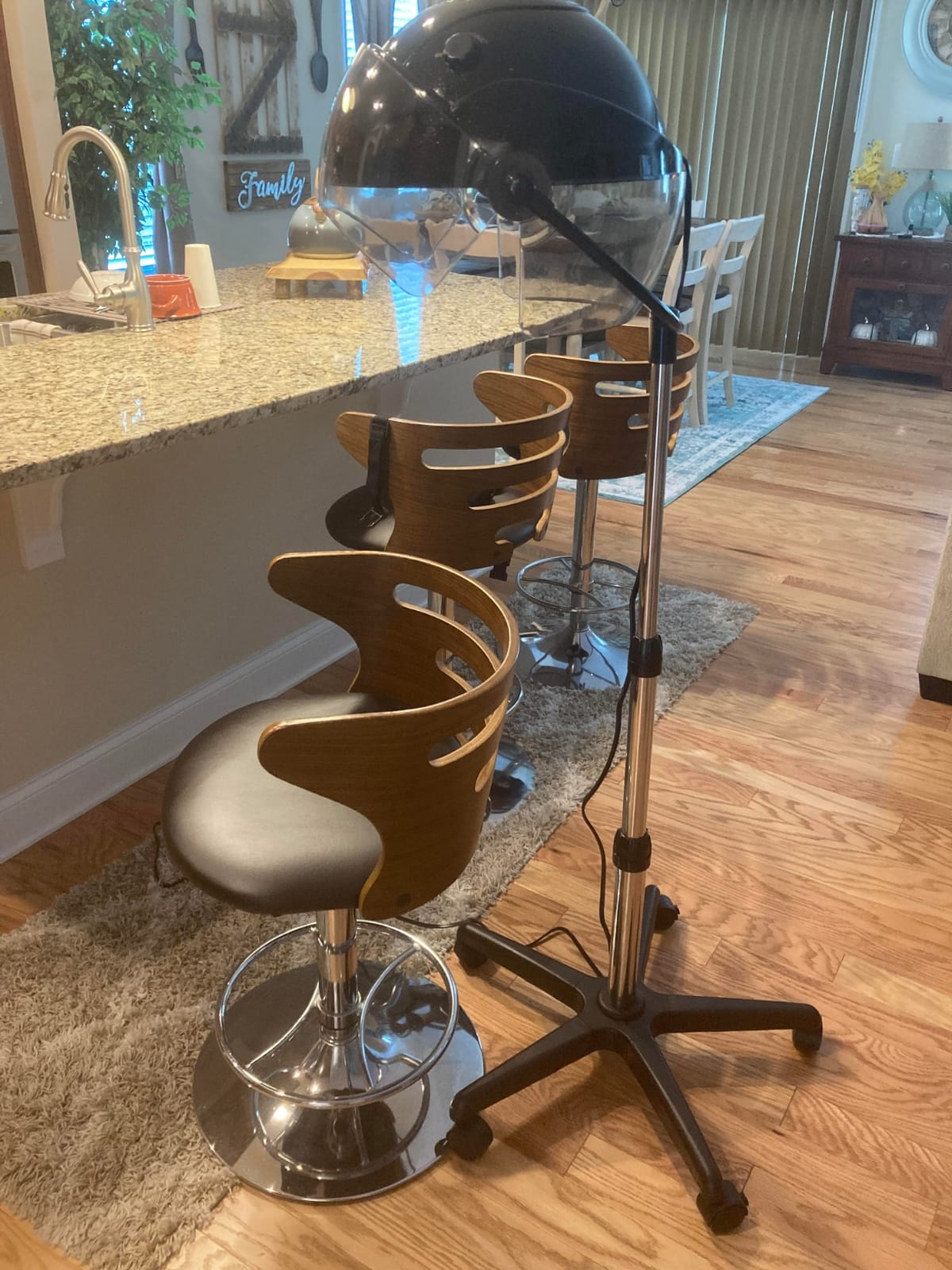 GOLD N HOT Ionic Stand Bonnet Dryer | Adjustable Design, 2 Heat & 2 Speed Settings, Compact Storage customer photo 1