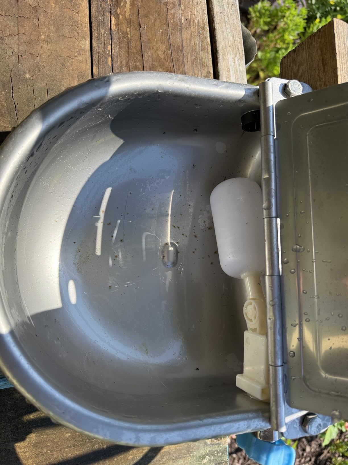 Automatic Animal Drinking Water Bowl, 304 Stainless Steel Waterer for Dog Horse Goat Pig Cow, Livestock Water Trough Dispenser with Pipe Hose, 2 Float Valves, Quick Connecter, Expansion Bolt customer photo 2