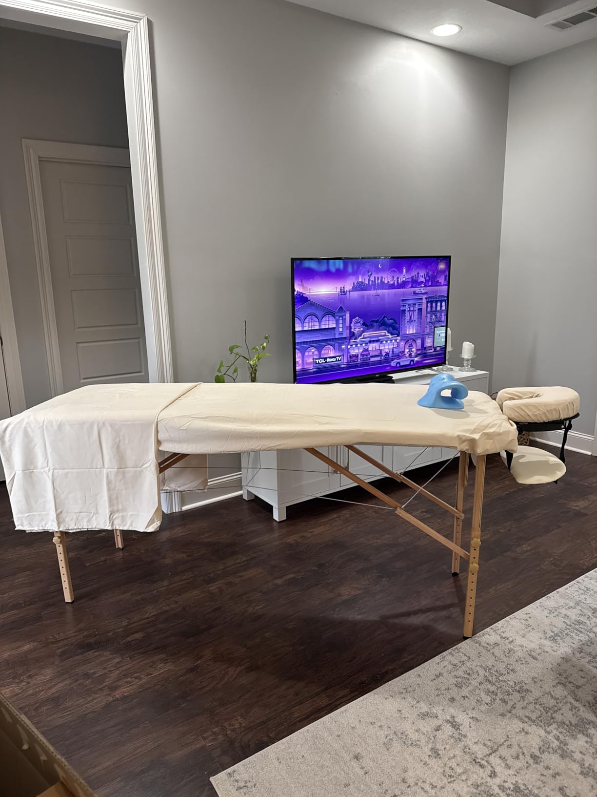 VIRRMO Portable Massage Table with Neck Stretcher, Adjustable Lash Bed Massage Bed Tattoo Table for Eyelash Extensions, Black customer photo 2