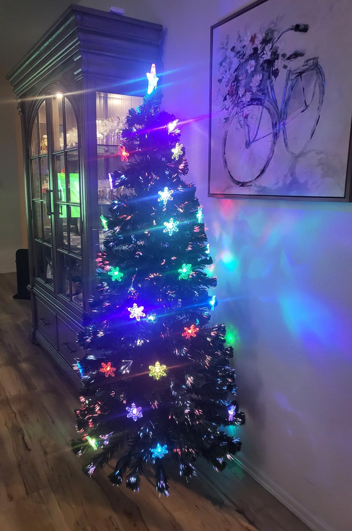 VINGLI 6ft Pre-lit Fiber Optic Artificial Christmas Tree w/Multicolor LED Lights, Snowflakes & Top Star, Lighted Xmas Tree for Indoor Holiday Home Decoration customer photo 2