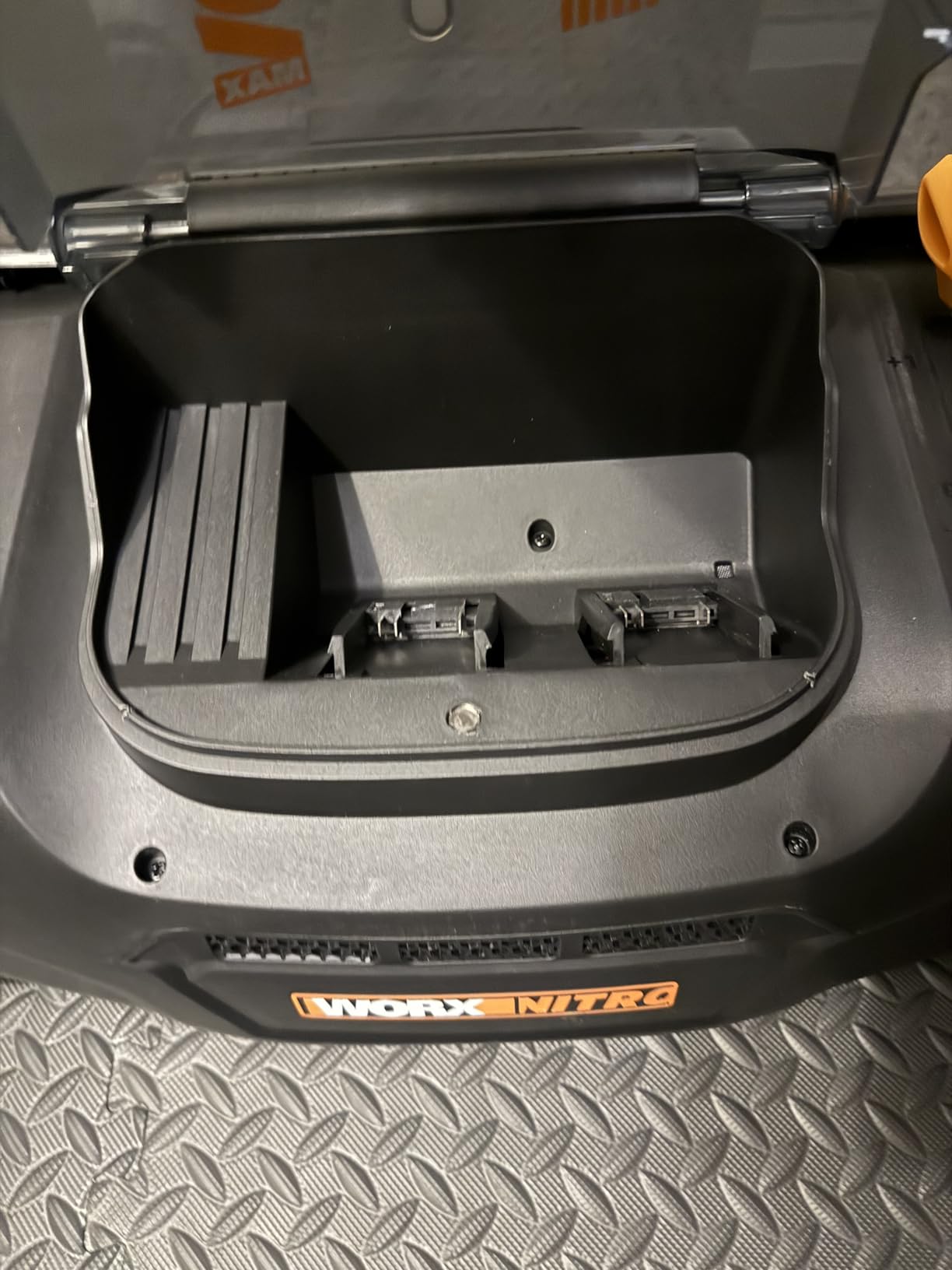 Worx Cordless Lawn Dethatcher 40V 14