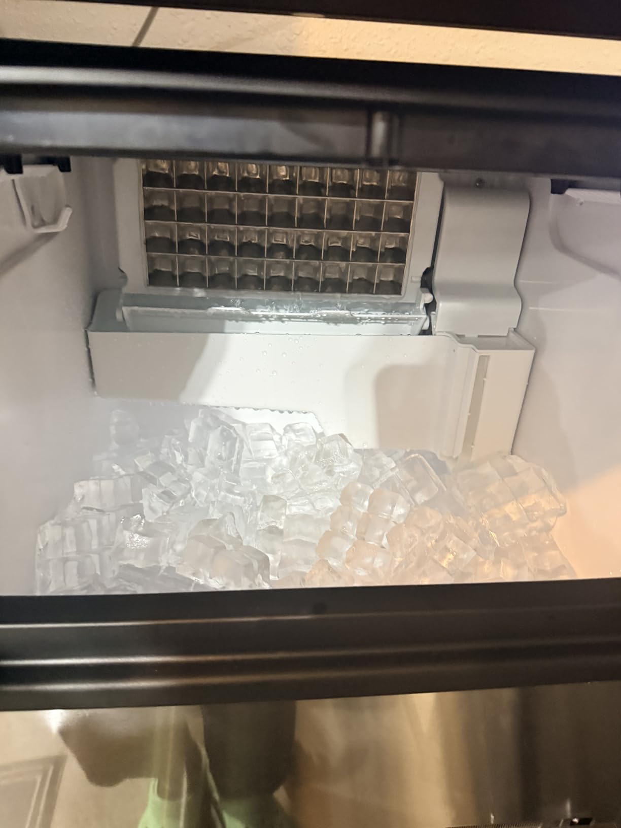COWSAR Commercial Ice Maker Machine 100Lbs/24H, Stainless Steel Undercounter Ice Maker with 33Lbs Storage Capacity, Self-Cleaning Freestanding Ice Machine for Home, Bar, Restaurant, Office, Outdoor customer photo 1
