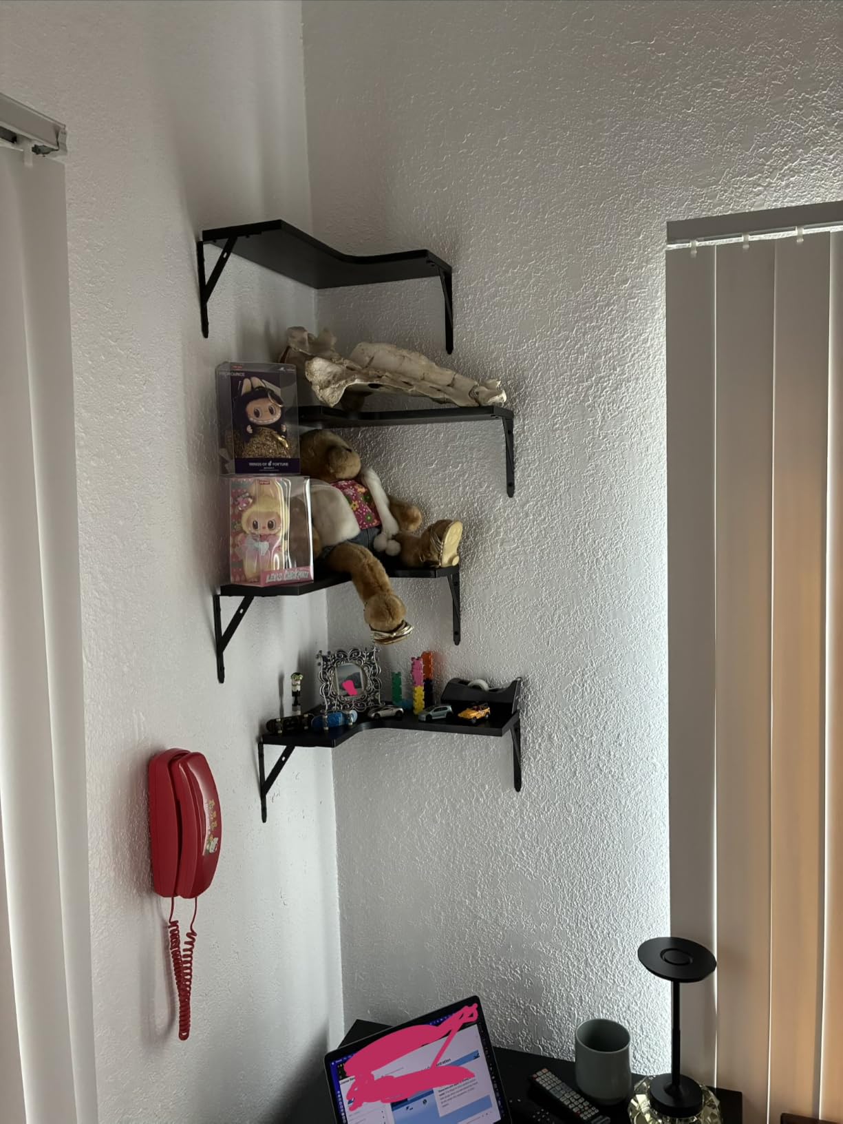 ROMGUAR CRAFT Corner Floating Shelves Wall Mounted Set of 4, Rustic Wood Storage Display Shelves for Home Decor, Bathroom, Kitchen, Bedroom, Living Room, Office (Black) customer photo 1