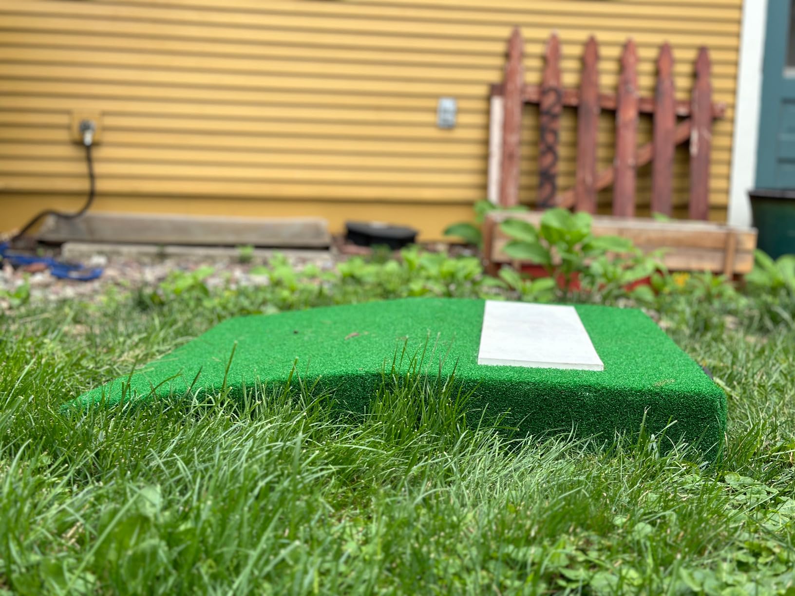 Pitching Mound, Portable Pitchers Mound with Pitching Rubber and Antifade Turf, Pitching Mound for Baseball Softball Pitching Training customer photo 2