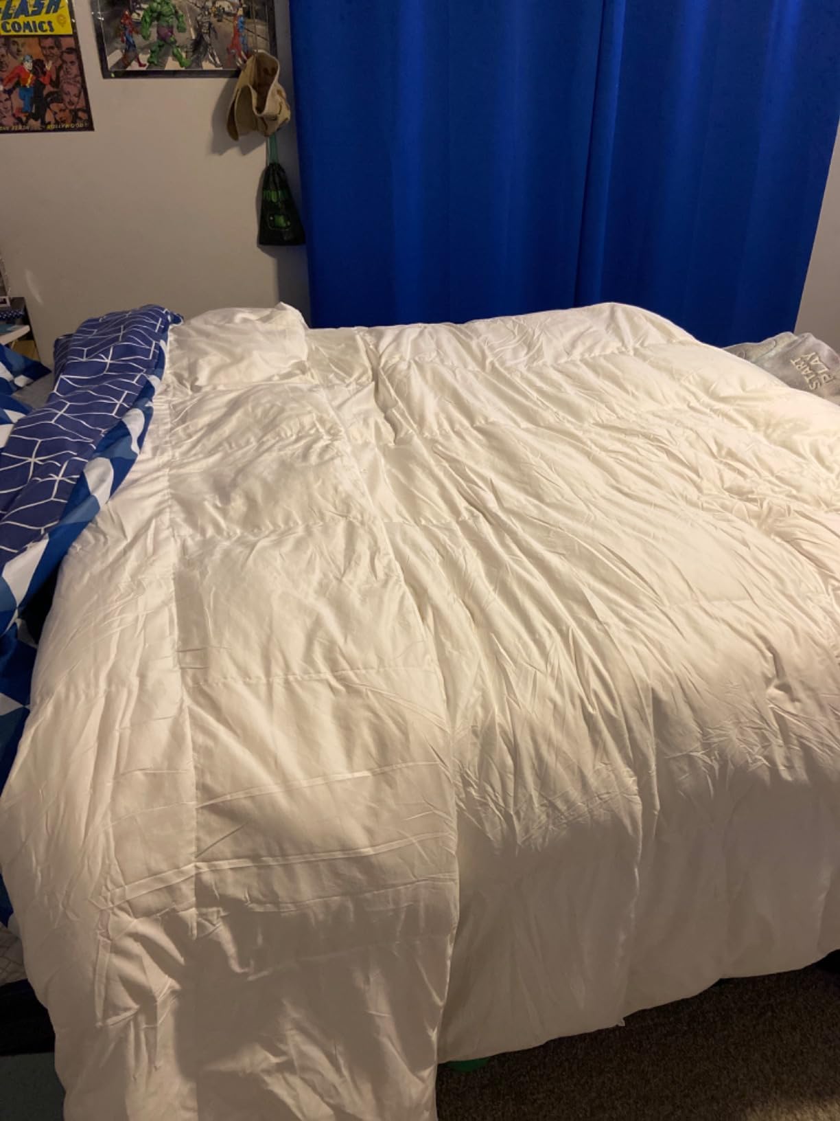 Globon Ultra-Soft Down Feather Comforter King Size, Luxury Hotel Collection Duvet Insert for All Season, Noiseless Shell, 700 Fill Power, Medium Weight with Corner Tabs, White customer photo 1