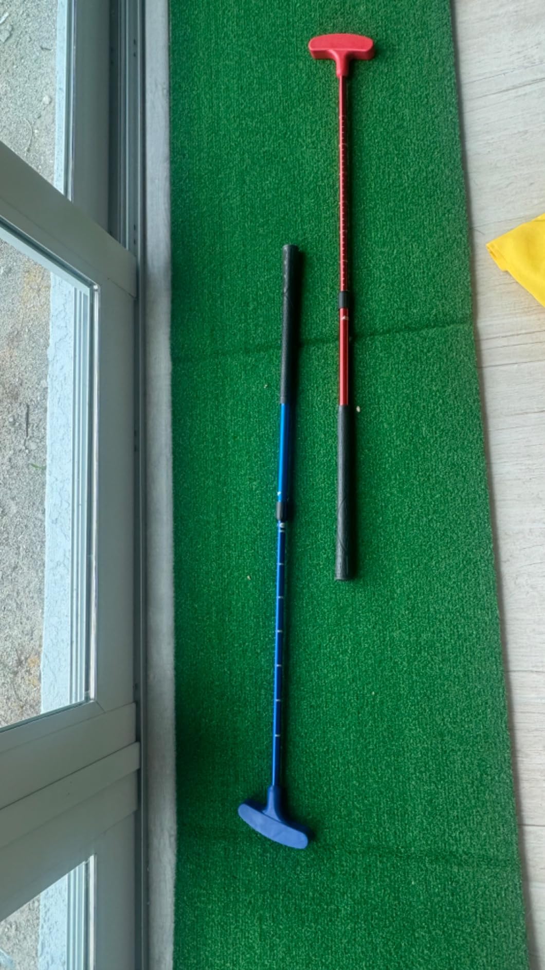 Golf Putting Game Set, Mini Golf Game Set with 2 Putters 2 Balls, 10 Feet Practice Putting Green Mat for Adults, Indoor Outdoor Backyard Party Game customer photo 1