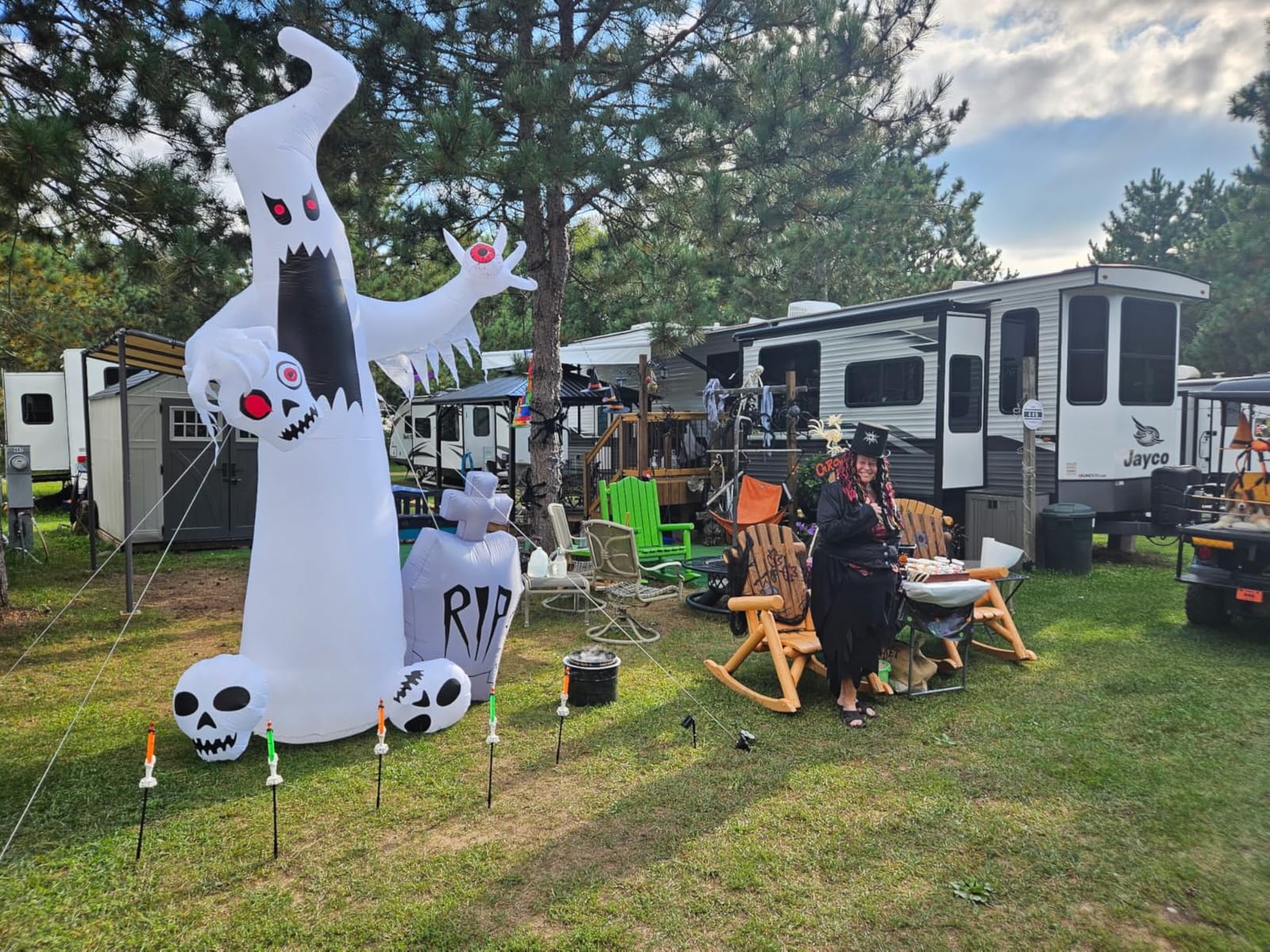 HOPOCO 12 FT Halloween Inflatables Outdoor Halloween Blow Up Yard Decorations Horror White Ghost with 3 Skull Heads Bleeding Eyeball Tombstone Halloween Decorations Clearance for Party Yard Garden customer photo 1
