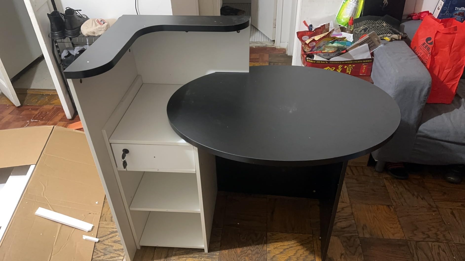Tangkula Reception Desk, Front Counter Desk with Lockable Drawer & Adjustable Shelf, Oval Desktop, Retail Counter for Checkout, Computer Workstation for Salon Lobby Office, Home Office Desk customer photo 1
