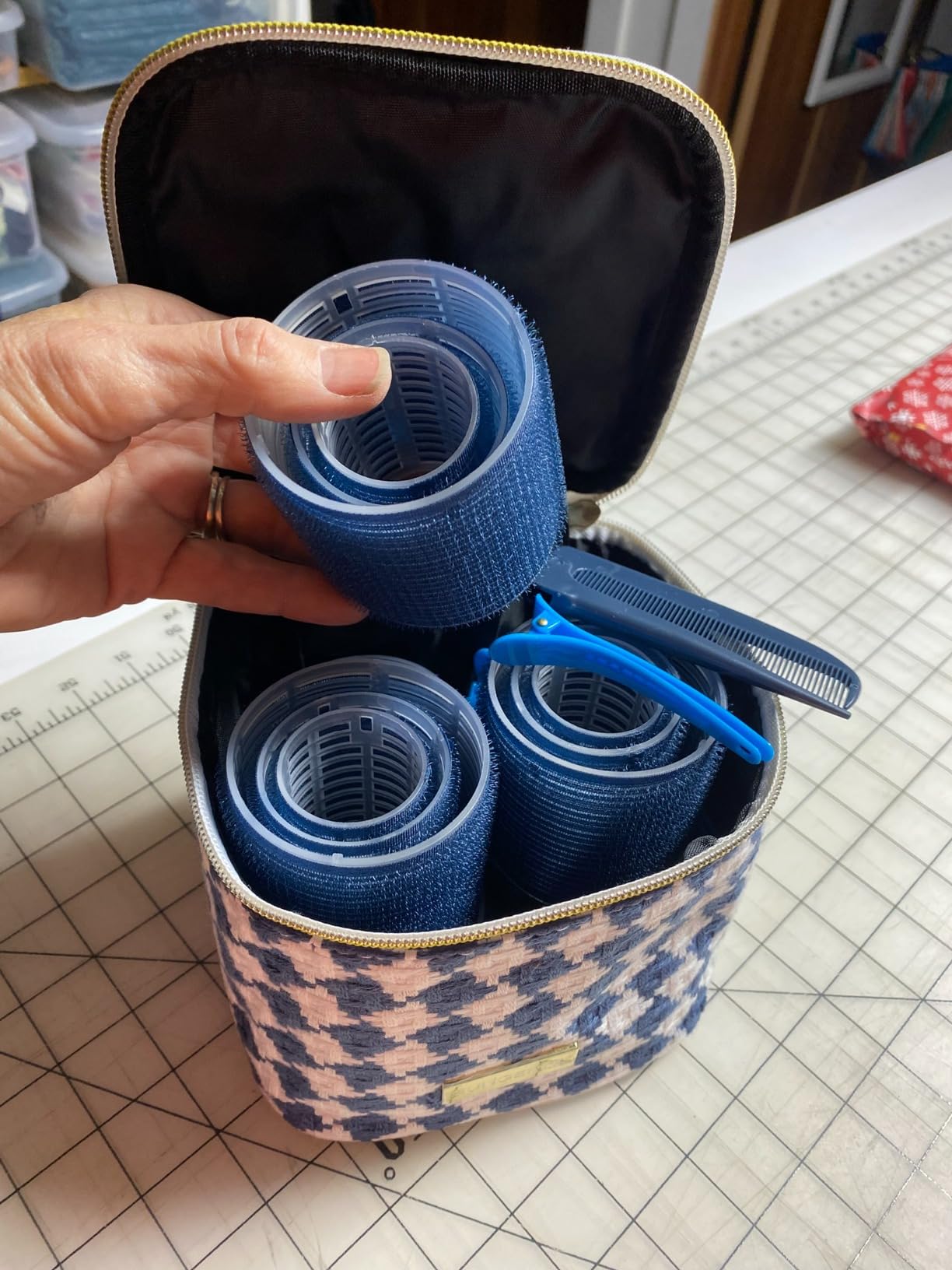 Hair Roller Set 18 pcs, Hair Rollers with Hair Clips and Comb, Salon Hairdressing Curlers, DIY Hair Styles, Sungenol 3 Sizes Hair Rollers in 1 Set customer photo 1