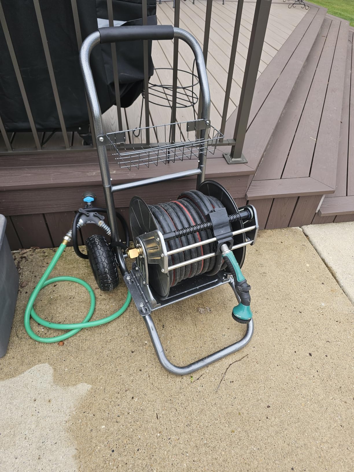 Giraffe Tools Garden Hose Reel Cart with Wheels, Heavy Duty Metal Water Hose Reel Cart, 200 ft of 1/2 Capacity customer photo 1