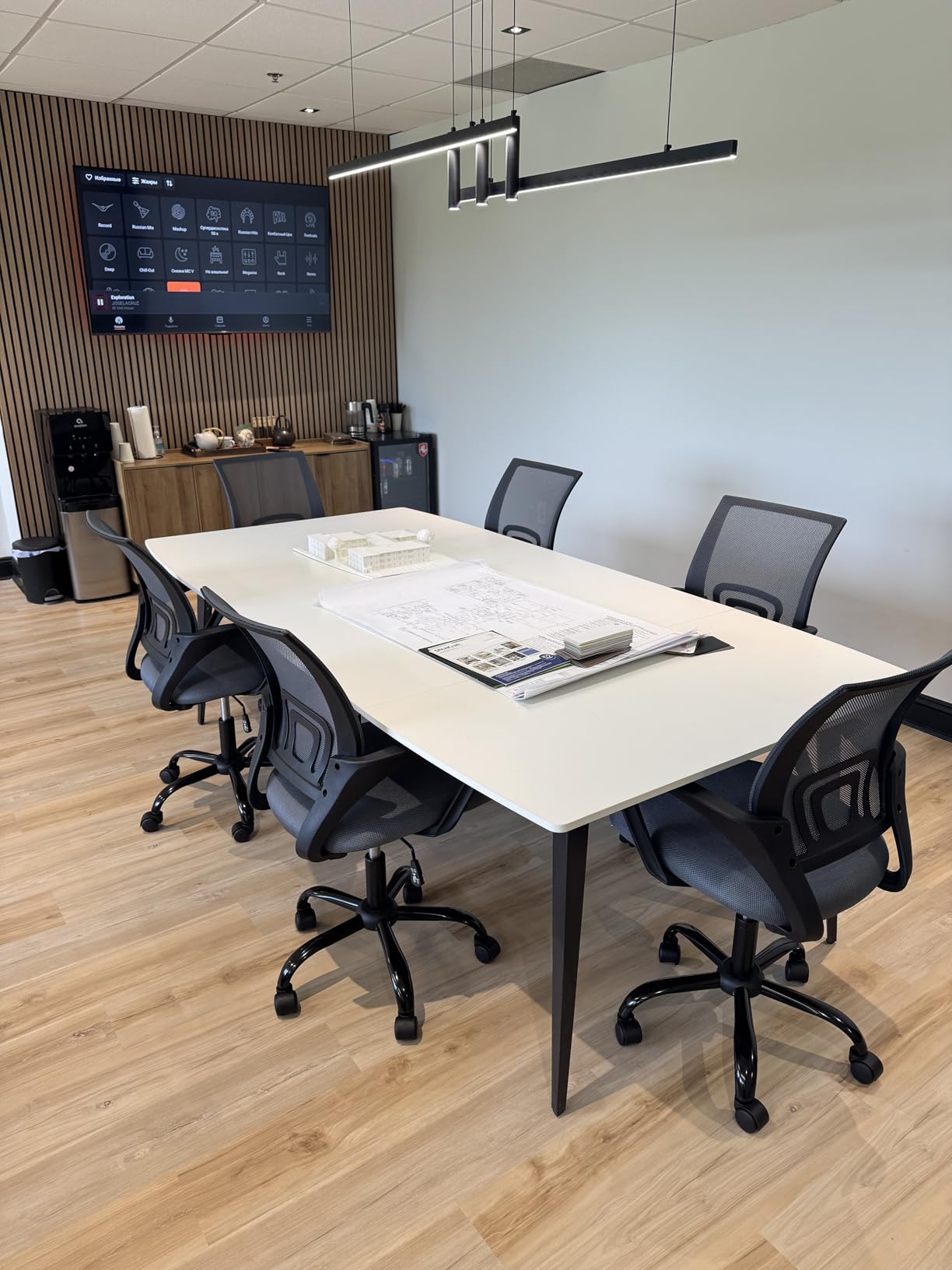 Loomie 8FT Conference Table, 94.49 L x 47.24 W x 29.53 H Meeting Seminar Table with Grommet, Large Boat Shaped Computer Desk, Boardroom Desk for Office Meeting Conference Room, White customer photo 1