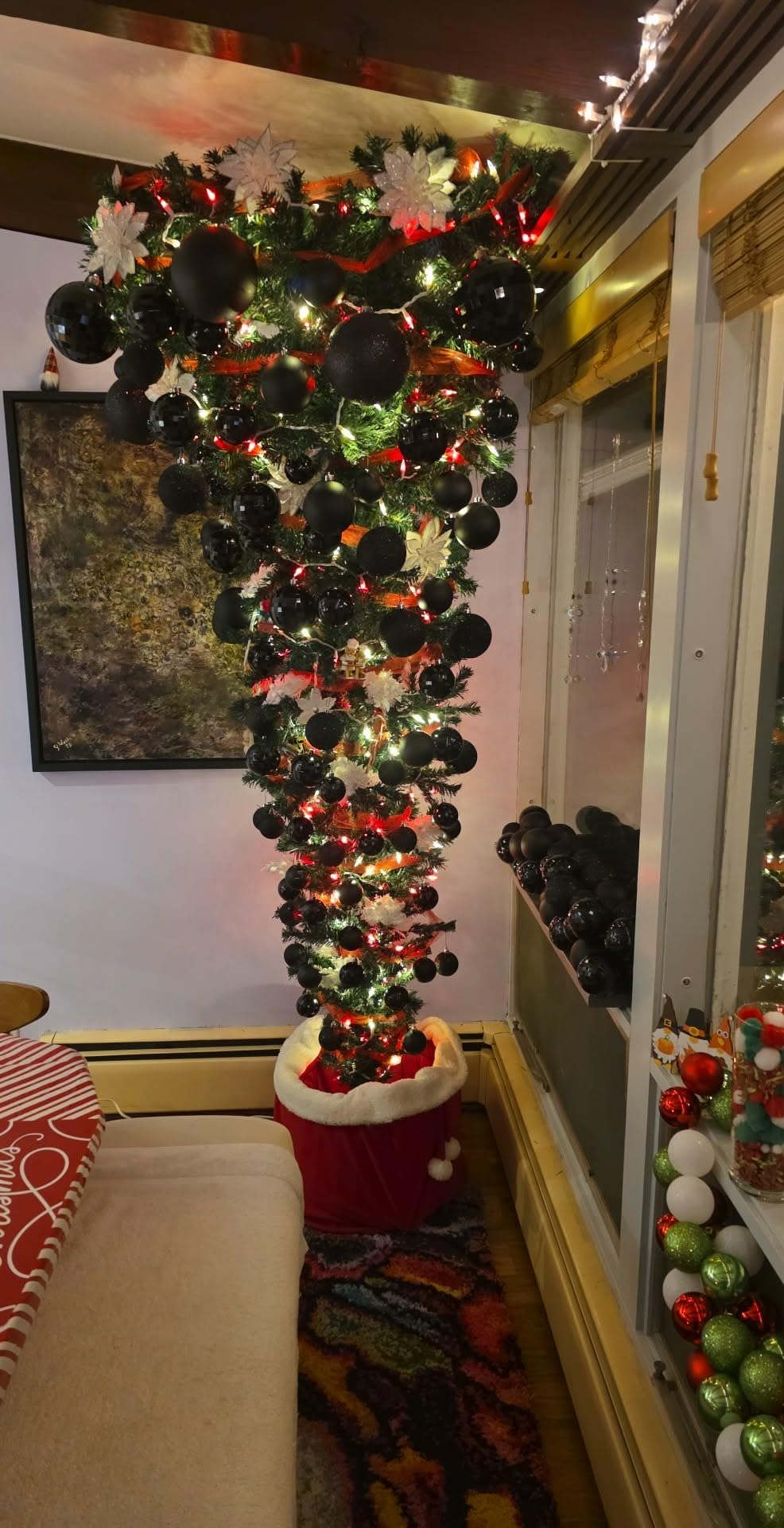 DORTALA Pre-Lit Upside Down Christmas Tree, 7.5 FT Snow Artificial Inverted Xmas Tree with 1100 Branch Tips, 400 Warm LED Lights, 8 Lighting Modes, Foldable Metal Stand, Green customer photo 1