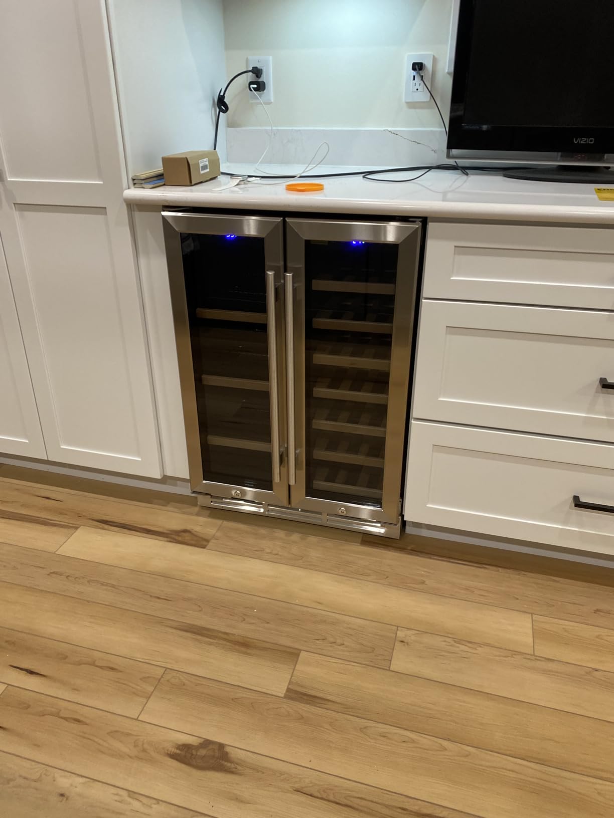EUHOMY Wine and Beverage Refrigerator, 24 Inch Dual Zone Wine Cooler with Glass Door Hold 21 Bottles and 88 Cans, Built in or Under Counter Wine Fridge with Blue LED Light customer photo 2