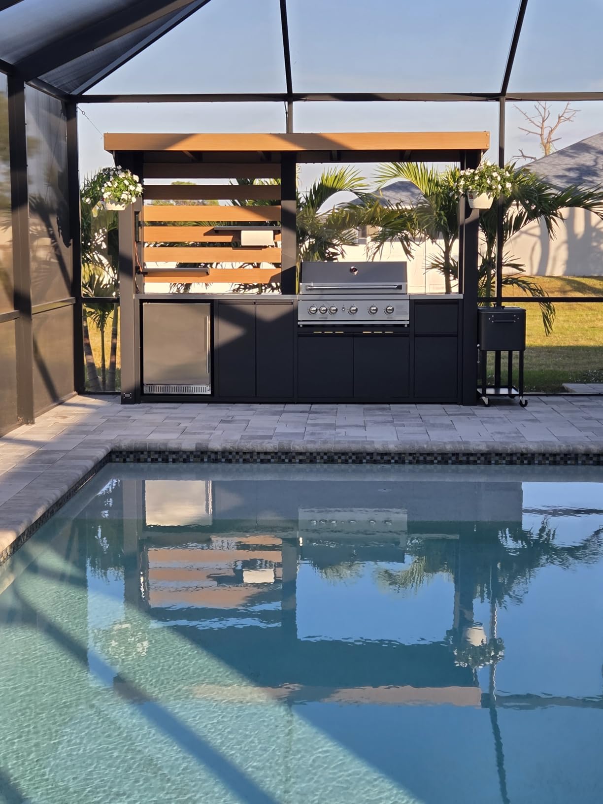 Backyard Discovery Fusion Flame Galvanized Steel Covered Outdoor Kitchen with 5-Burner Stainless, Grill, Refrigerator, Countertop, Storage, and, Roof for All-Season Outdoor Cooking, electric customer photo 1