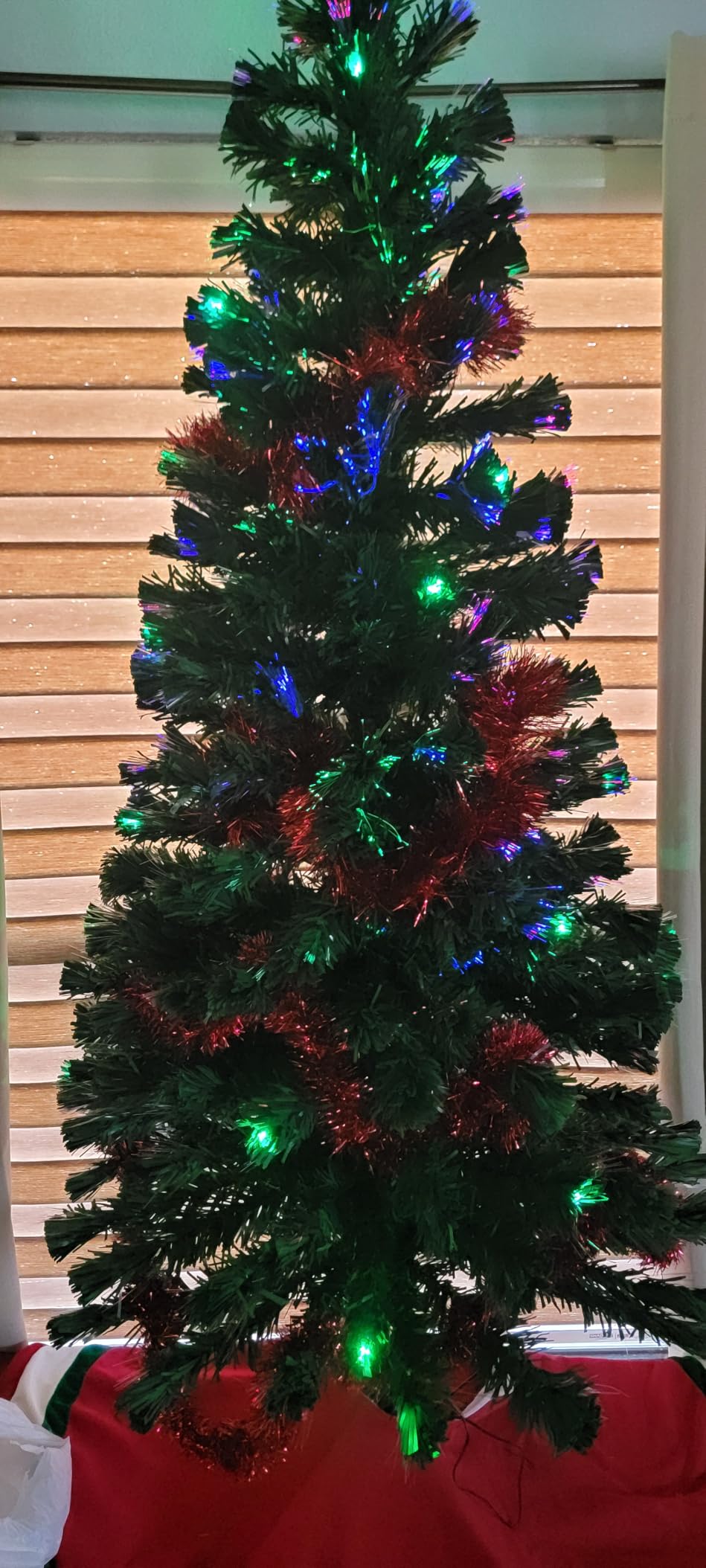 HOMCOM 6FT Douglas Fir Prelit Artificial Christmas Tree 230 Tips Green | 24 Multi-Color LED Lights, Fiber Optics customer photo 1
