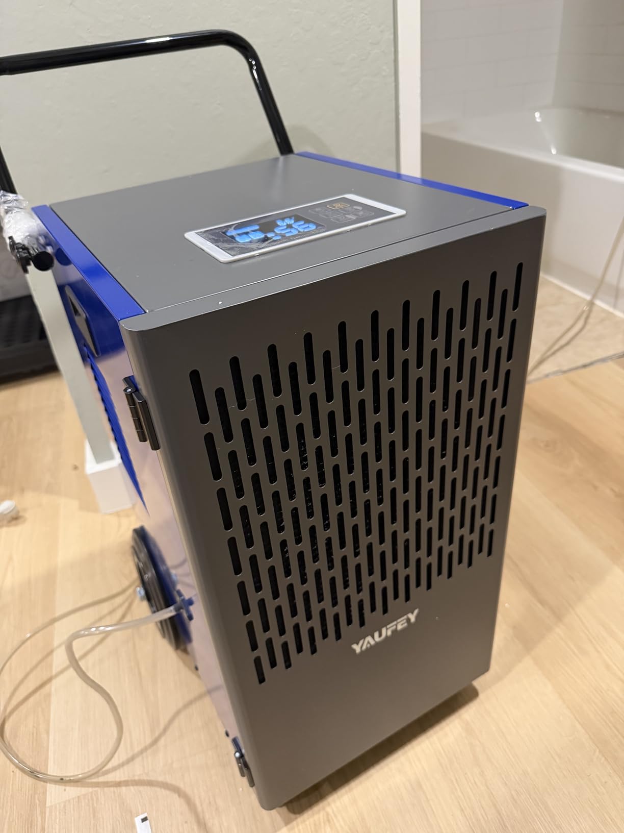 Yaufey 155 Pints Commercial Dehumidifier with Pump, for Basement up to 8000 Sq. Ft, Large Capacity Industrial Dehumidifier for Large Room with Intelligent Humidity Control customer photo 1