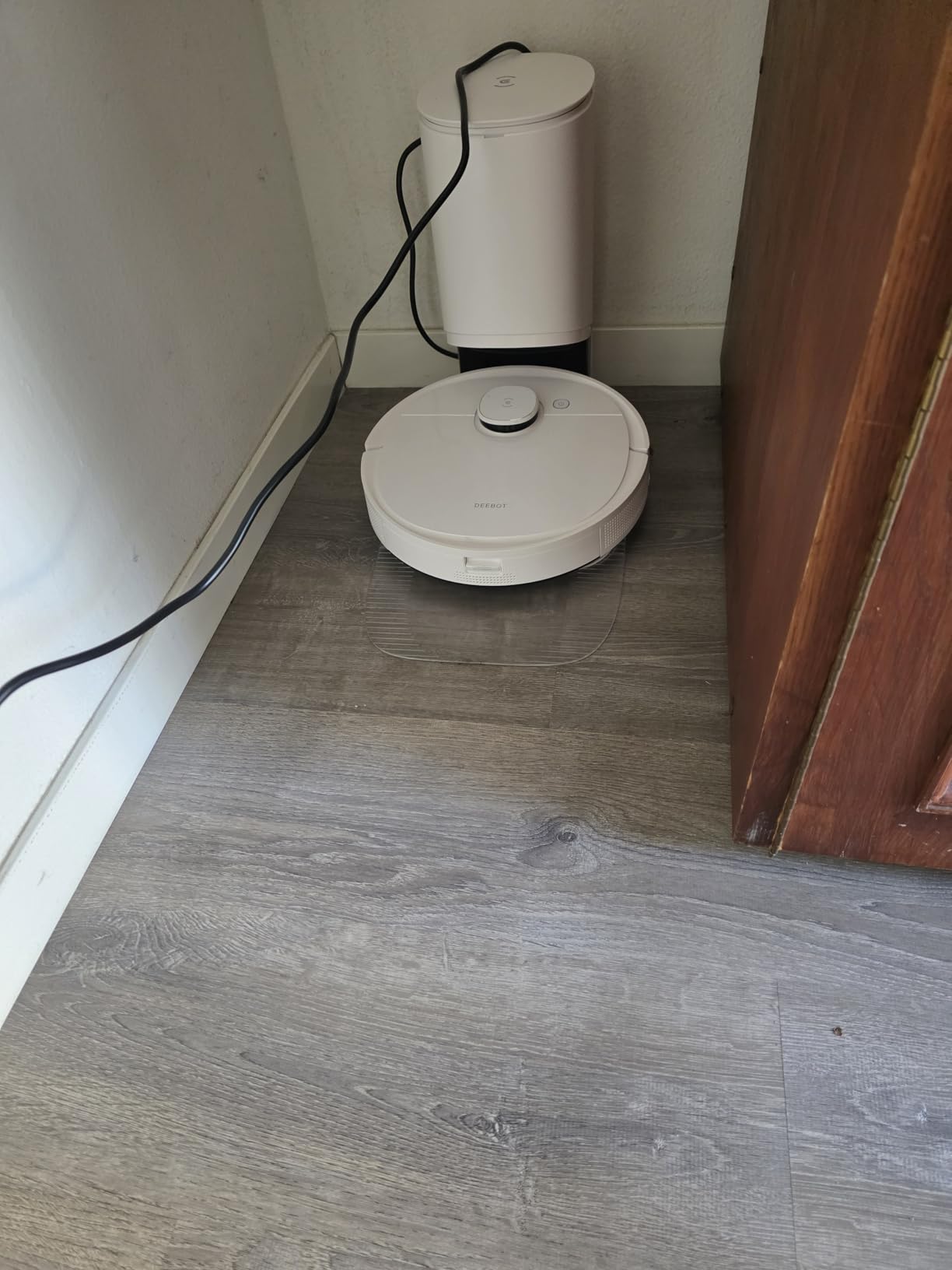 DEEBOT TEO+ Robot Vacuum and Mop Combo with Auto-Empty Station, Precision Laser Mapping, 3D Maps, Oscillating Mopping, 3000Pa Suction, Hands-Free Cleaning for Up to 60 Days customer photo 2