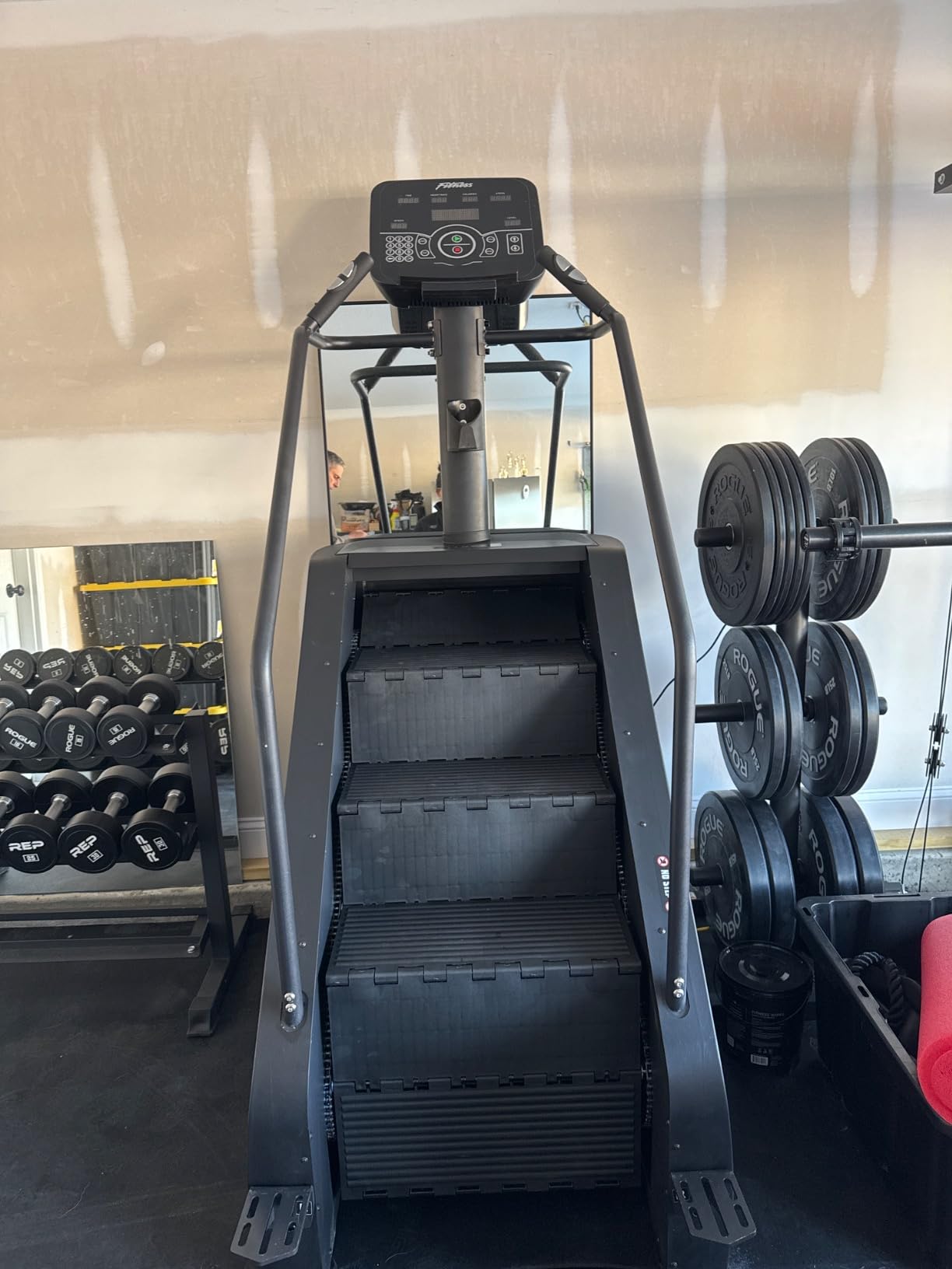 Stair Stepper with LED Screen, Commercial Grade Stair Climber Exercise Machine, 15 Speed Levels Stair Climber Stepping Machine for Cardio and Lower Body Workouts, 375LBS, 15-164 Steps/Minute customer photo 1