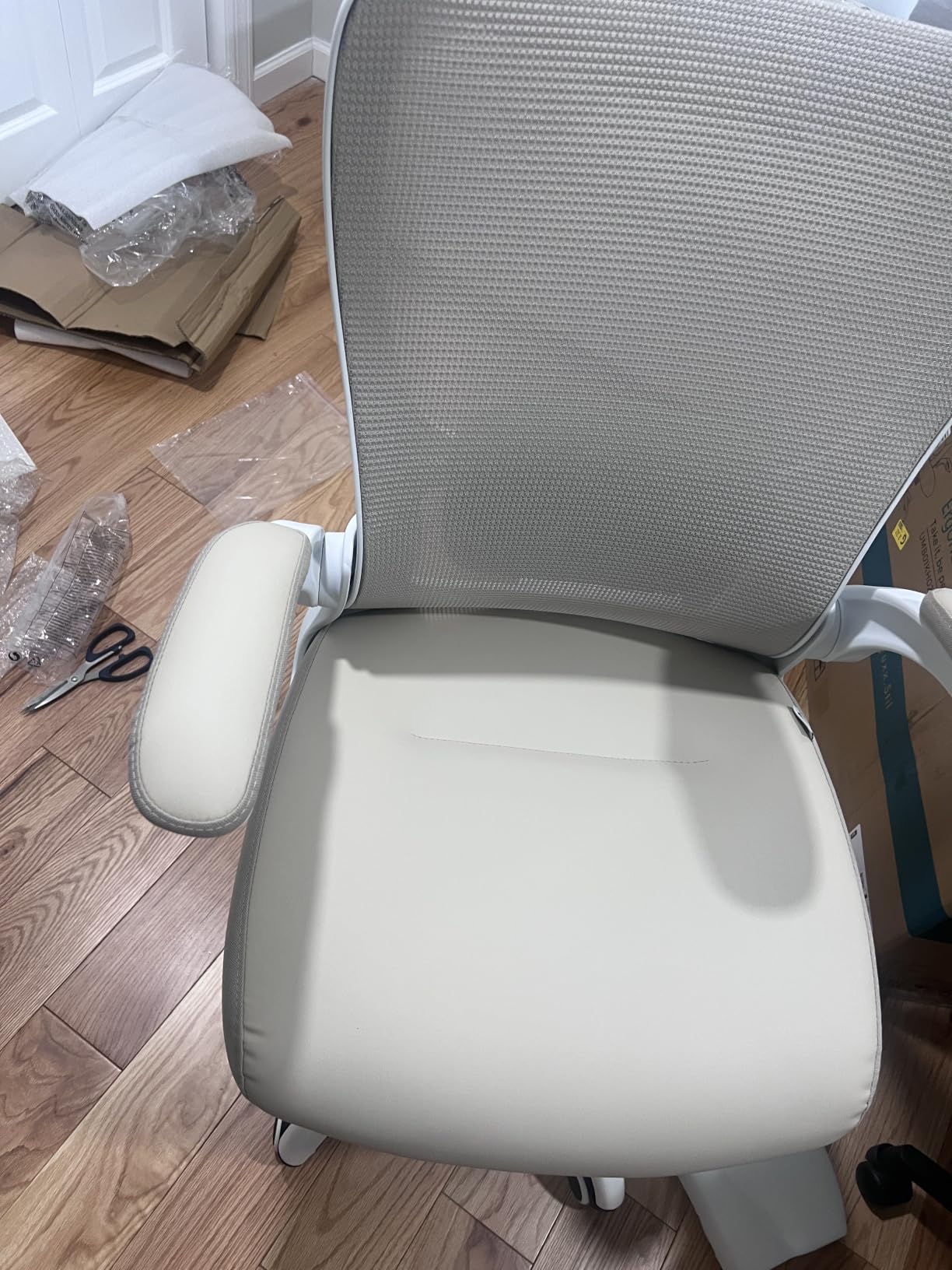 MUXX.STIL Office Chair, Ergonomic Desk Chair with Adjustable Lumbar Support and Flip up Armrest, Breathable Mesh Computer Chair for Home Office, Khaki customer photo 1