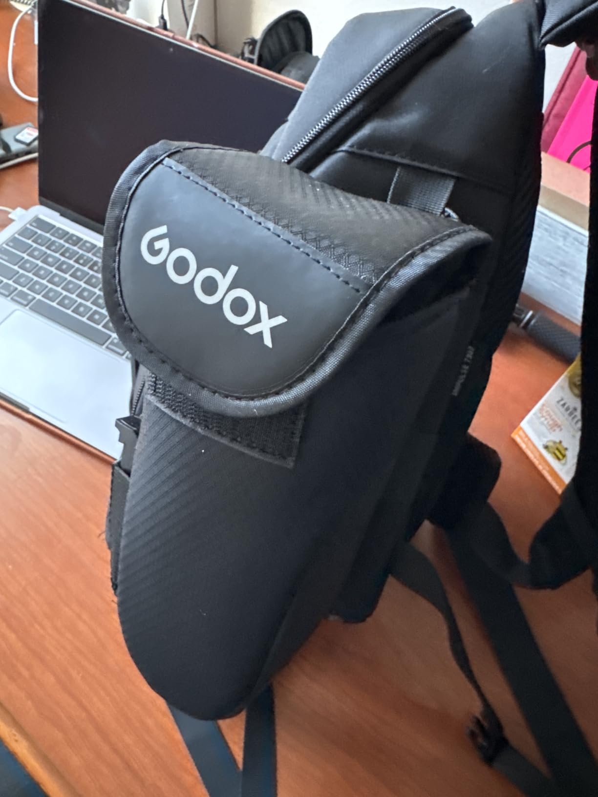 GODOX V1 Pro V1Pro-S Flash for Sony, 2.4G TTL Round Head Camera Flash 1/8000s HSS Speedlite for Sony, 2980mAh Lithium Battery, 500 Full Power Flashes, 1.3s Recycle Time, 10 Level LED Modeling Light customer photo 2