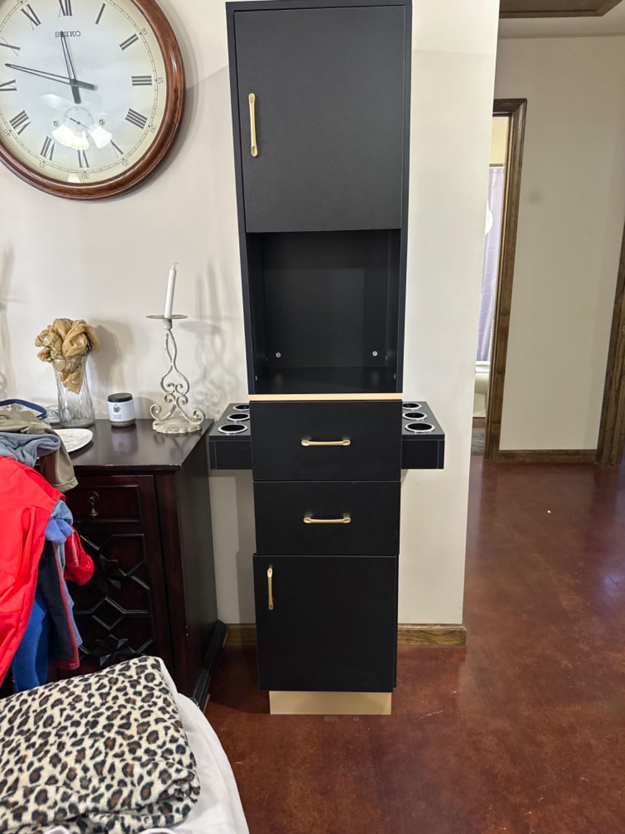 OmySalon Salon Stations for Hair Stylist, Barber Station Hair Salon Station, Beauty Salon Spa Equipment with 2 Drawers, 2 Storage Cabinet, 6 Hair Dryer Holders for Hair Styling, Black Gold customer photo 1