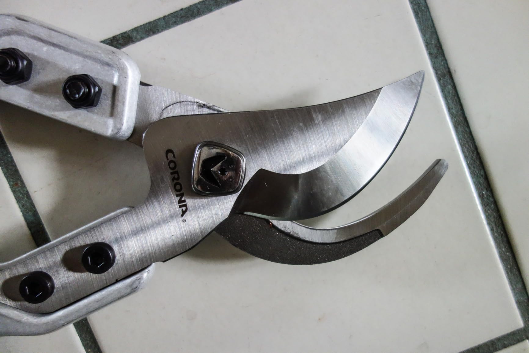 Corona Tools X Series Pro Bypass Lopper - 2-1/4