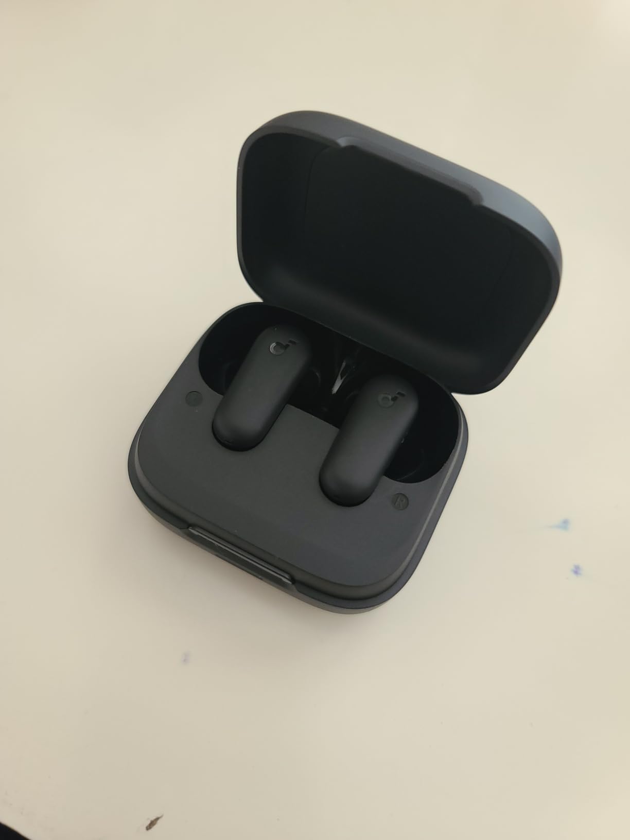Soundcore P30i by Anker Noise Cancelling Earbuds, Hands-Free Viewing | Strong and Smart Noise Cancelling, Powerful Bass, 45H Playtime, 2-in-1 Case and Phone Stand, IP54, Bluetooth 5.4 customer photo 2