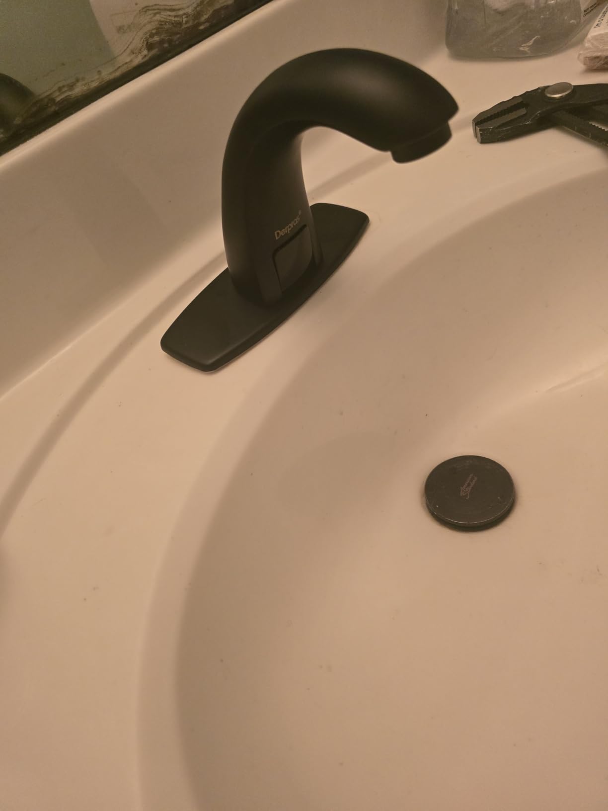 Touchless Bathroom Faucet with Automatic Sensor Function | Bathroom Sink Faucet with Hole Cover Plate, Chrome customer photo 1