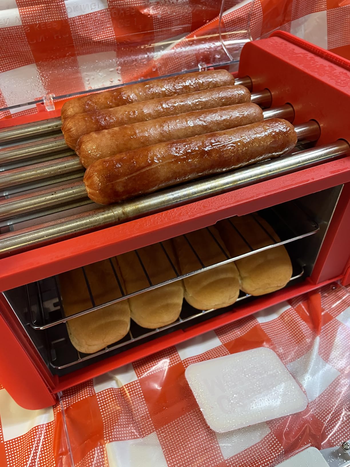 Nostalgia Oscar Mayer Extra Large 8 Hot Dog Roller & Bun Toaster Oven- Stainless Steel Grill Rollers for Cooking Veggie Sausages & Brats- Multi-Use Warming Oven with Adjustable Timer for Parties - Red customer photo 1