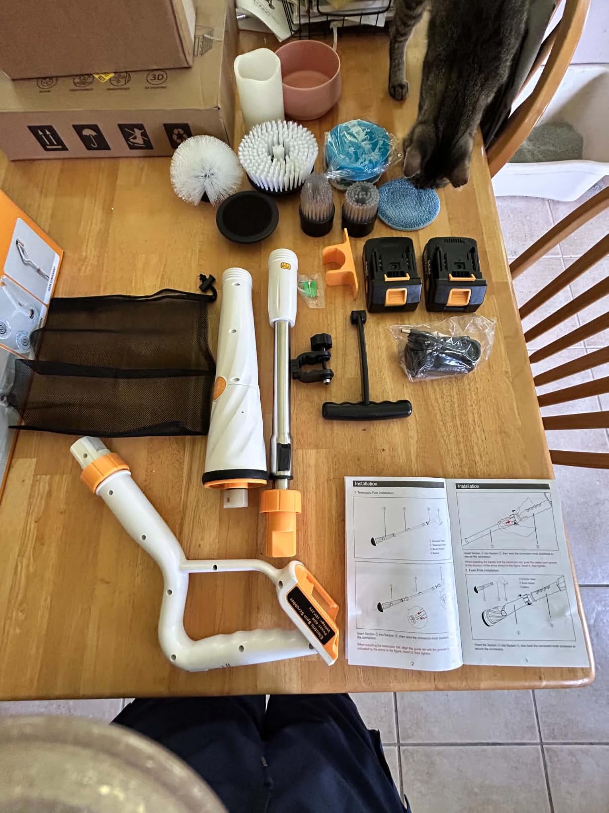 Qimedo Electric Spin Scrubber Q2, 4000mAh Battery, 1500RPM High Power | Floor Scrubber Machine with Long Handle, Cordless Cleaning Brush, 8 Brush Heads and Smart Display for Showers, Tubs and Tile customer photo 1
