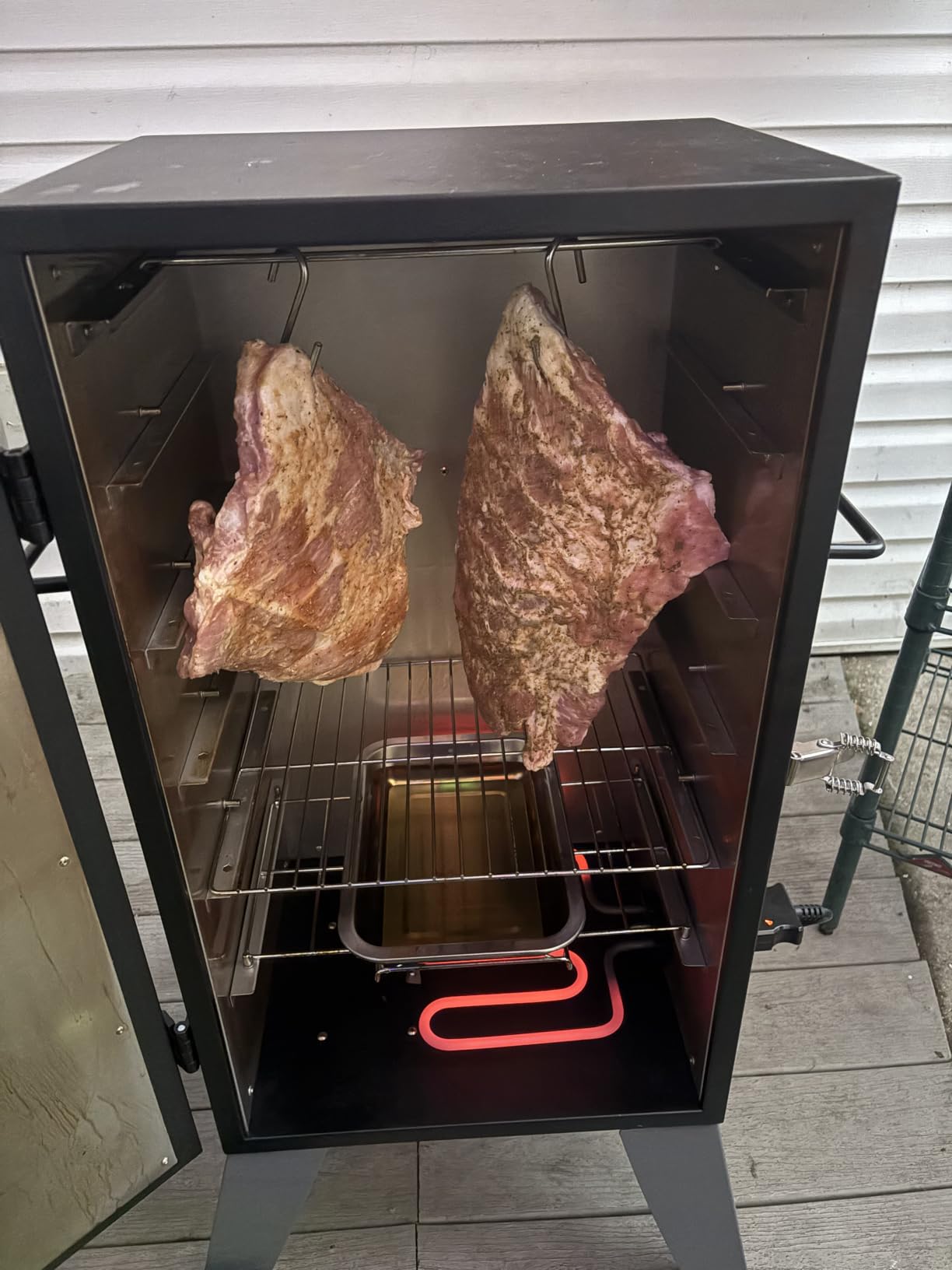Royal Gourmet SE2805 28-Inch Analog Electric Smoker with 3 Cooking Grates | Outdoor Smoker with Adjustable Temperature Control, 454 Sq. In. Cooking Area, 1350W Output, for Outdoor Backyard BBQ, Black customer photo 2
