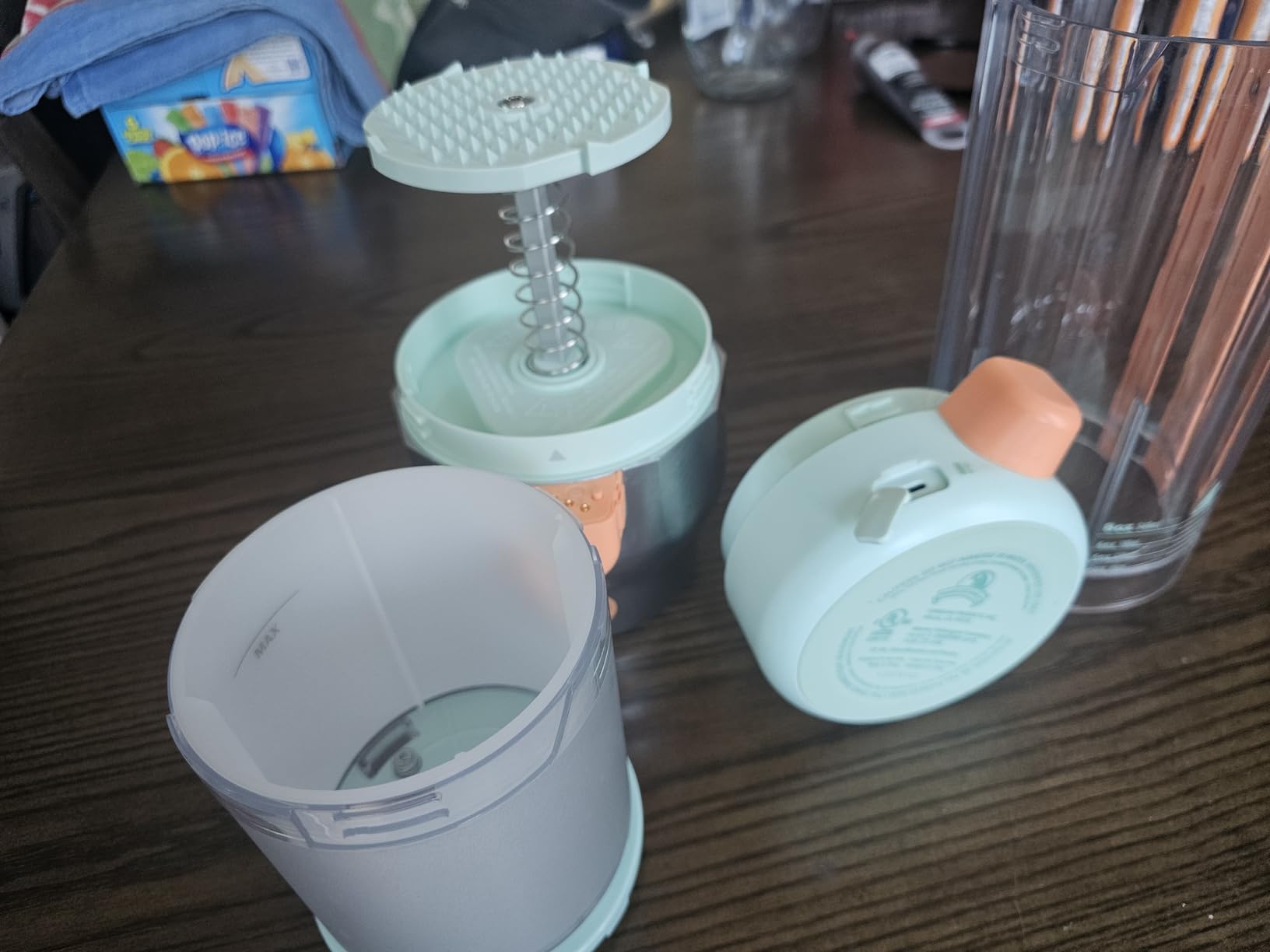 Margaritaville Maui Portable Frozen Drink Machine and Blender Ideal for Resort-Quality Shaved Ice Drinks and Smoothies customer photo 2