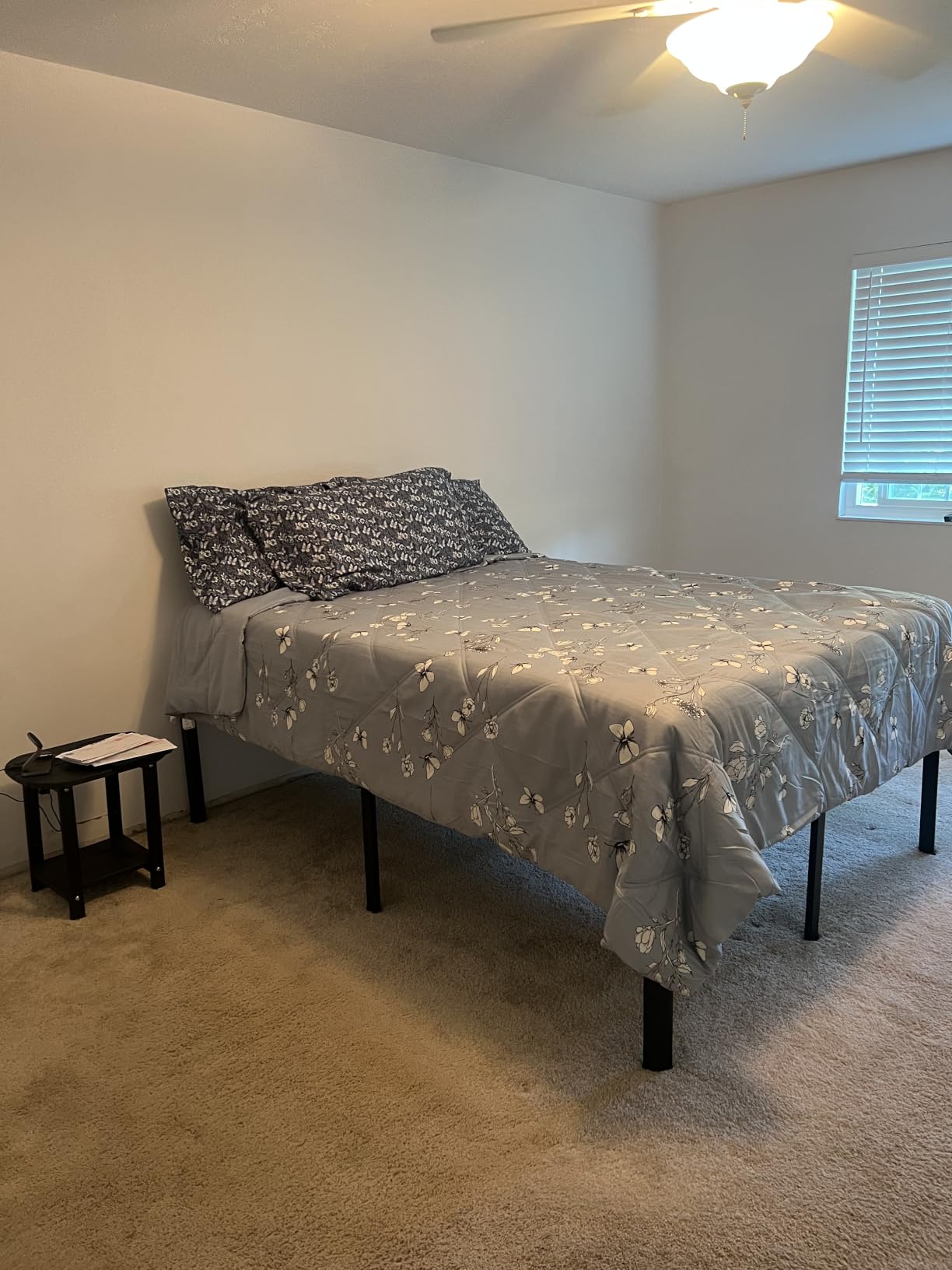 VIPSHOW 18 Inch King Bed Frame with Round Corners No Box Spring Needed - 3500lbs Heavy Duty, Under bed storage, 4 mattress stoppers, Headboard holes, Noise-free, Easy assembly & rubber covers customer photo 1