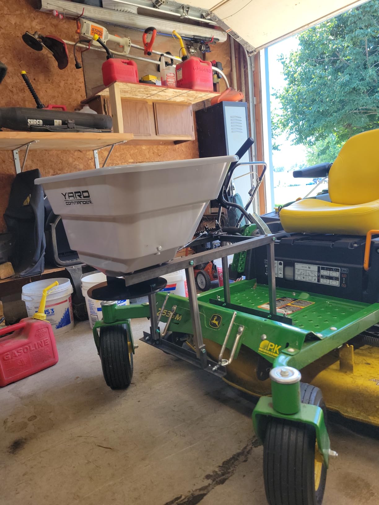 Yard Commander - 80 LB ATV/UTV Broadcast Spreader - 12-Volt Heavy Duty Motor - Salt, Seed, Fertilizer & More - Adjustable Drop Rate - Included Hopper Cover - Mounts to Front or Rear Utility Rack customer photo 1
