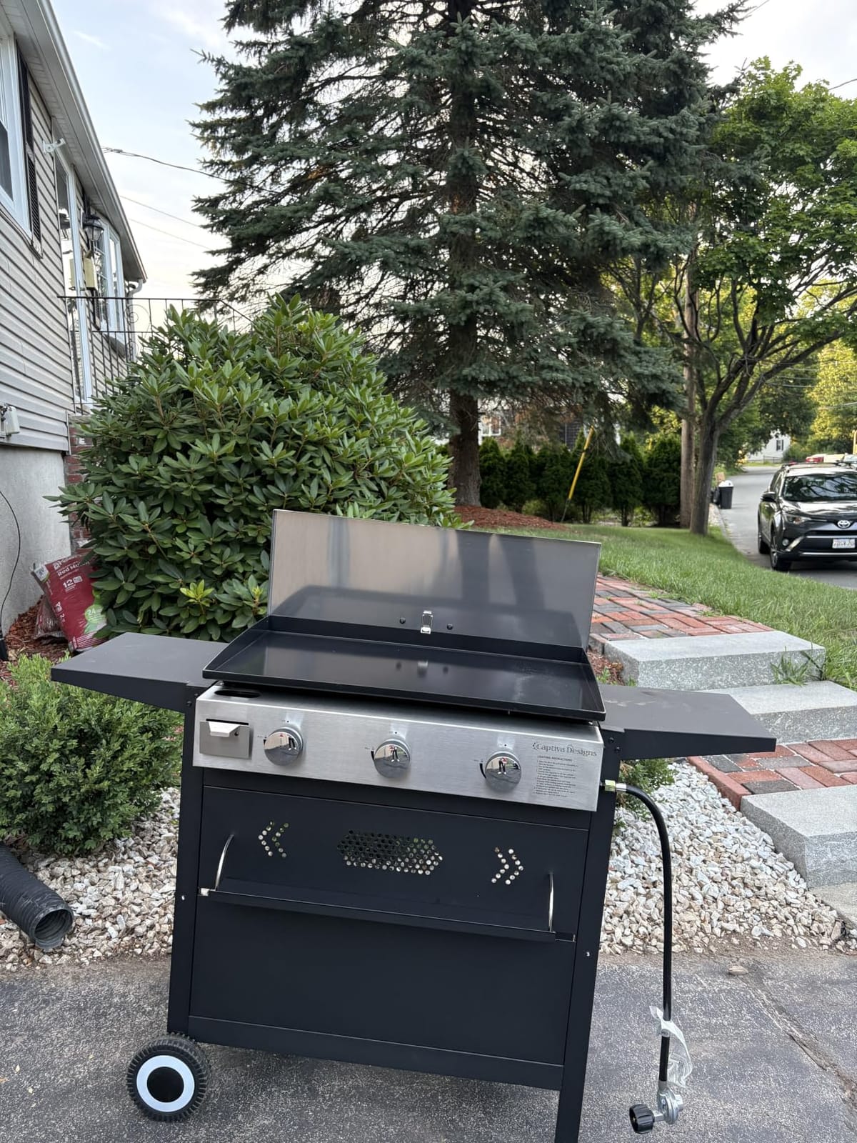 Sophia & William 28-Inch Flat Top Grill Outdoor Barbecue Griddle Black | Propane Gas Griddle with Ceramic Coated Cast Iron Portable to Tabletop Griddle 3-Burner, 33,000 BTU customer photo 2