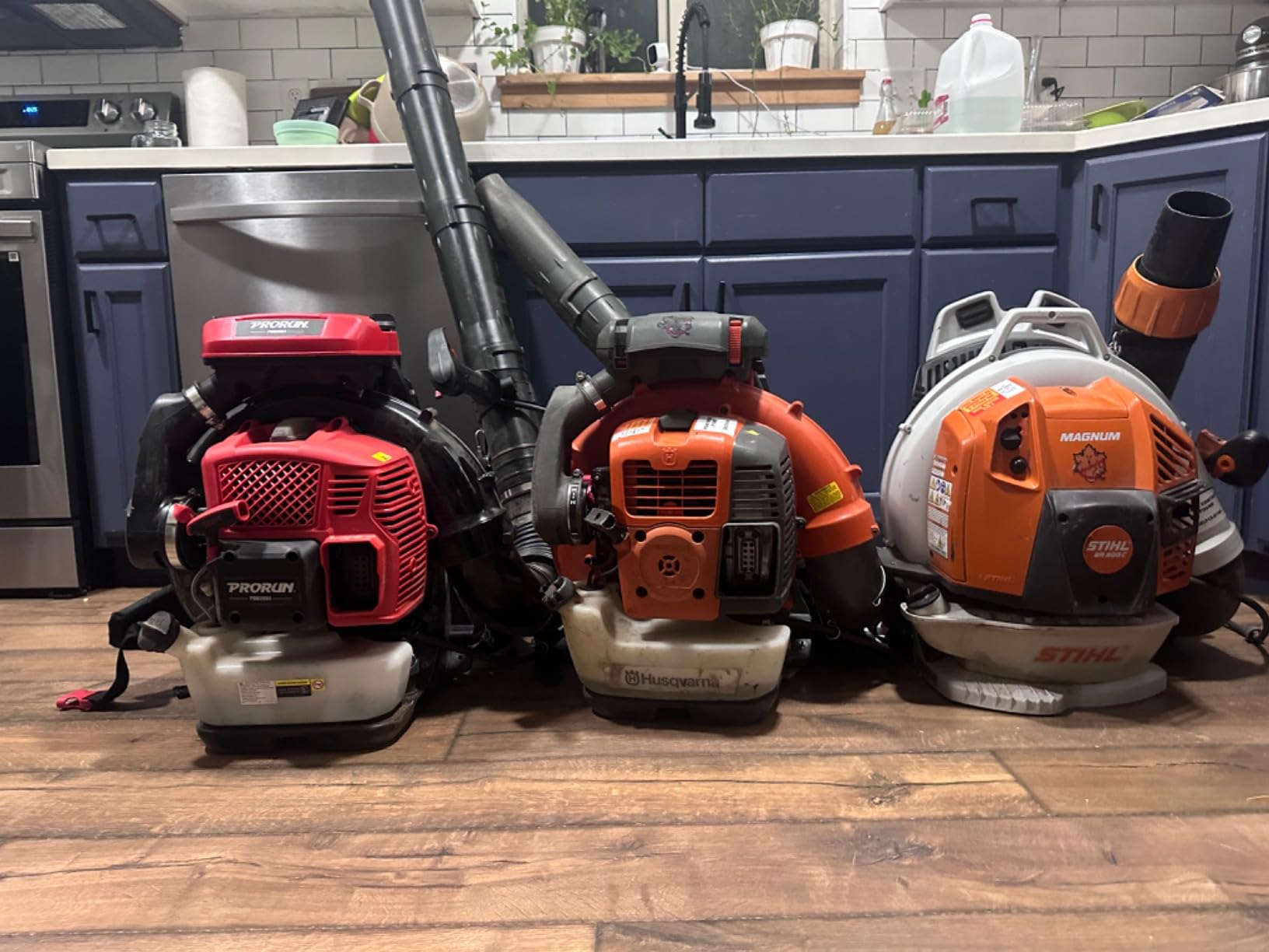 PRORUN 75.6cc 1020 CFM 240 MPH Gas-Powered 2-Cycle Backpack Leaf Blower, PBB2884 customer photo 1