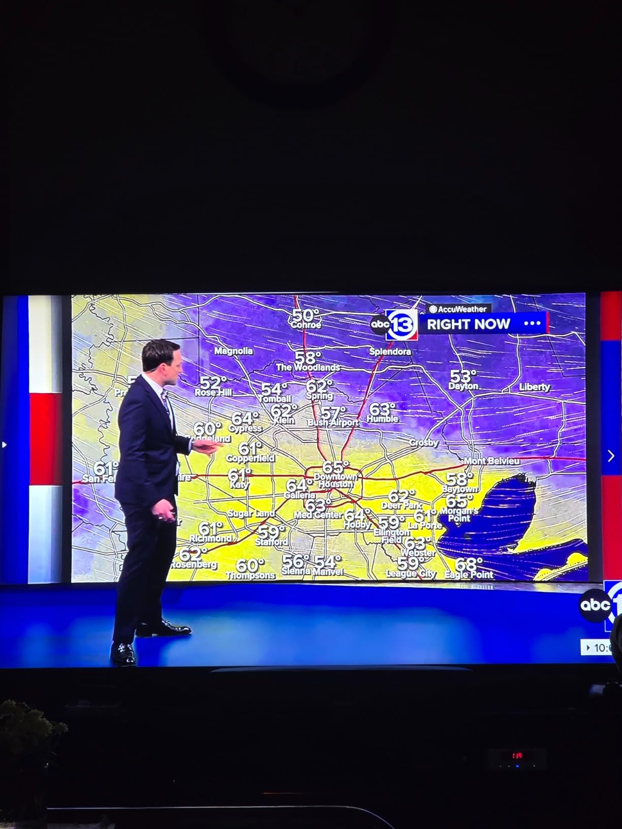 Samsung 98-Inch Class Neo QLED 4K QN90D Series Mini LED, Neo Quantum HDR+ Smart TV w/Dolby Atmos, Object Tracking Sound+, Motion Xcelerator, Real Depth Enhancer Pro, Alexa Built-in (QN98QN90D, 2024) customer photo 1