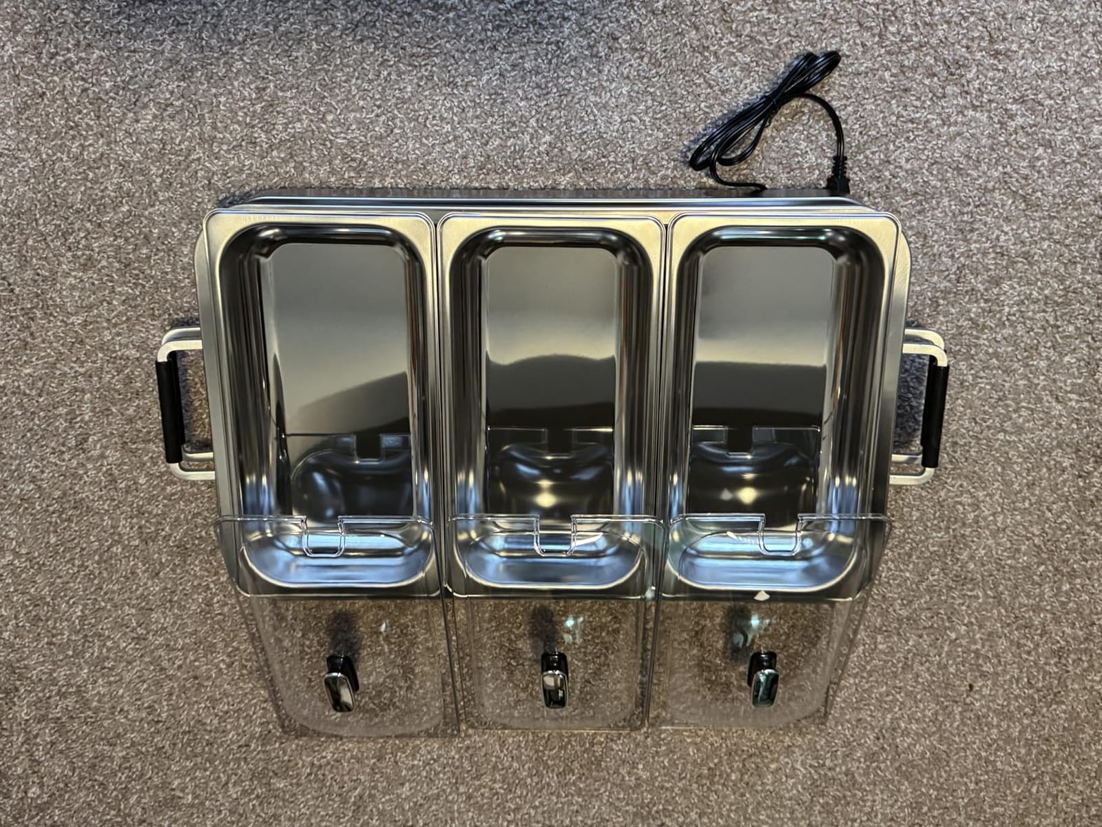 Giantex Buffet Server & Electric Food Warmer, 2-in-1 Food Warming Tray, Adjustable Temperature, 3 Food Pans with Lids, Dishwasher Safe, 8 QT Stainless Steel Chafing Dishes for Parties Holiday Events customer photo 1
