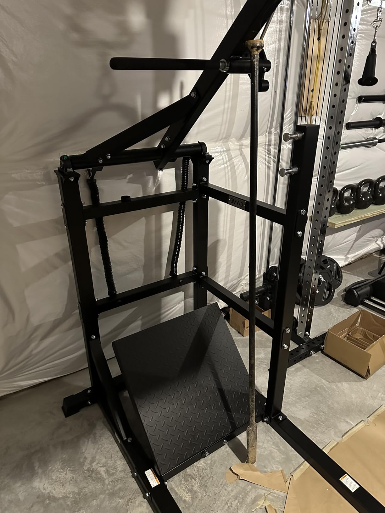 GMWD Pendulum Squat Machine, Plate Loaded Hack Squat Machine, Lower Body Strength Training, Leverage Squat Machine Home Gym customer photo 2