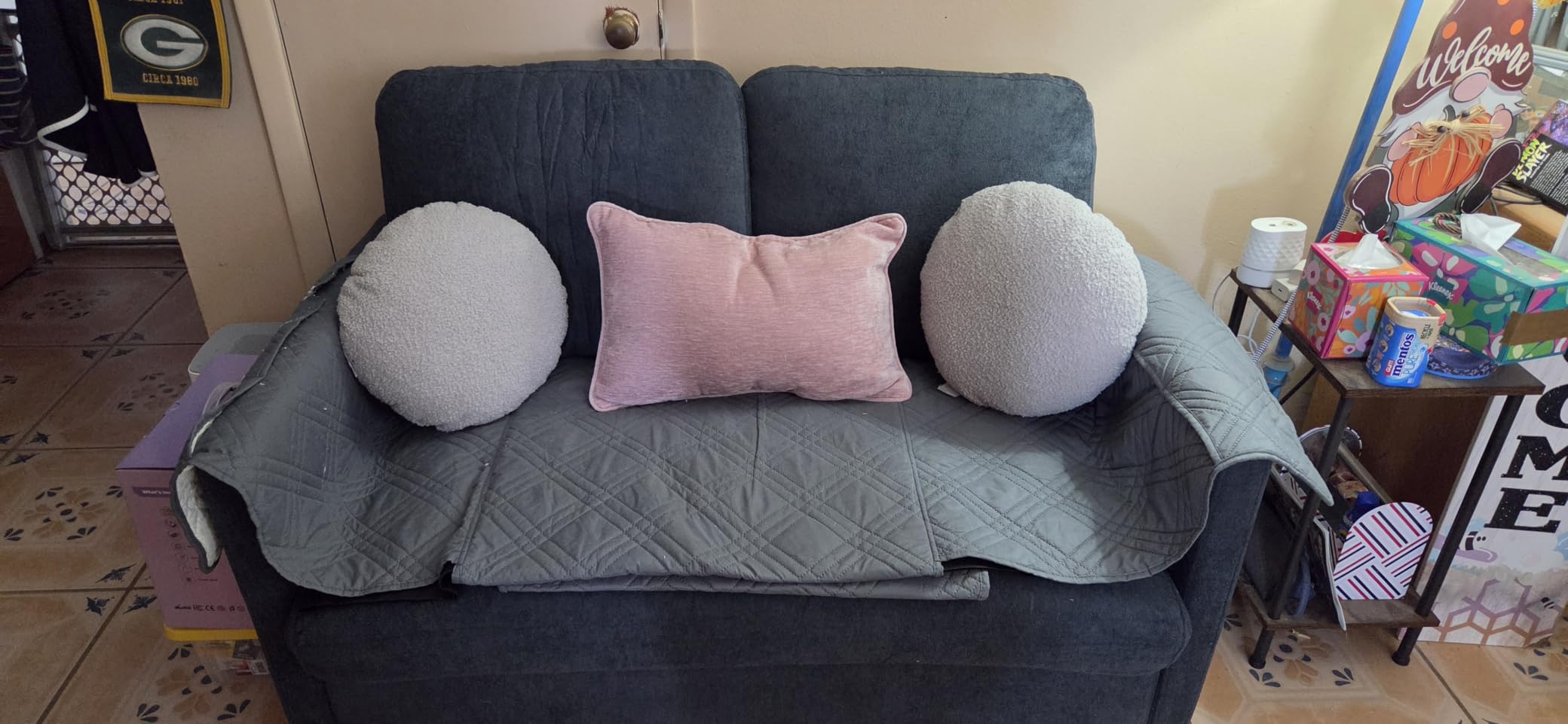 Welzona Loveseat, 51