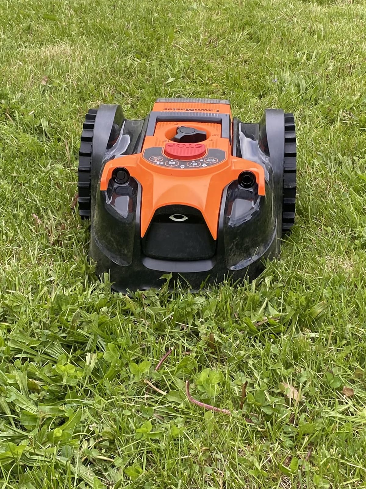 LawnMaster OcuMow Perimeter Wire Free Robot Lawn Mower Cuts Small Lawns 1000-2000 Square Feet with Optical Navigation, Obstacle Avoidance, Low Noise and No Go Function customer photo 1