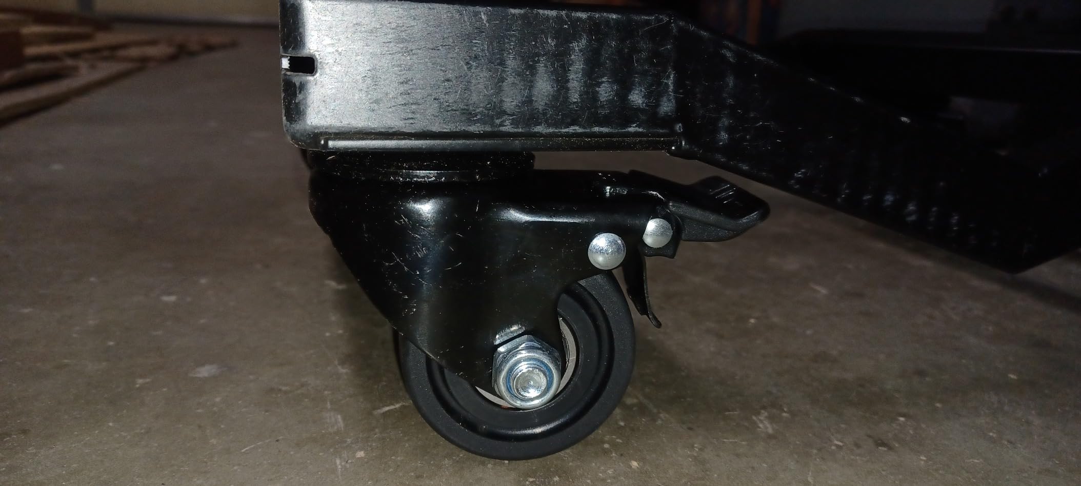 KEDSUM 6000LBS Car Dolly Set of 4, Heavy Duty Vehicle Dollies | Double V-Shaped Design & Nylon Casters with Brakes Used for Moving Cars, Trailers, SUV, Motorcycles and Boats customer photo 2